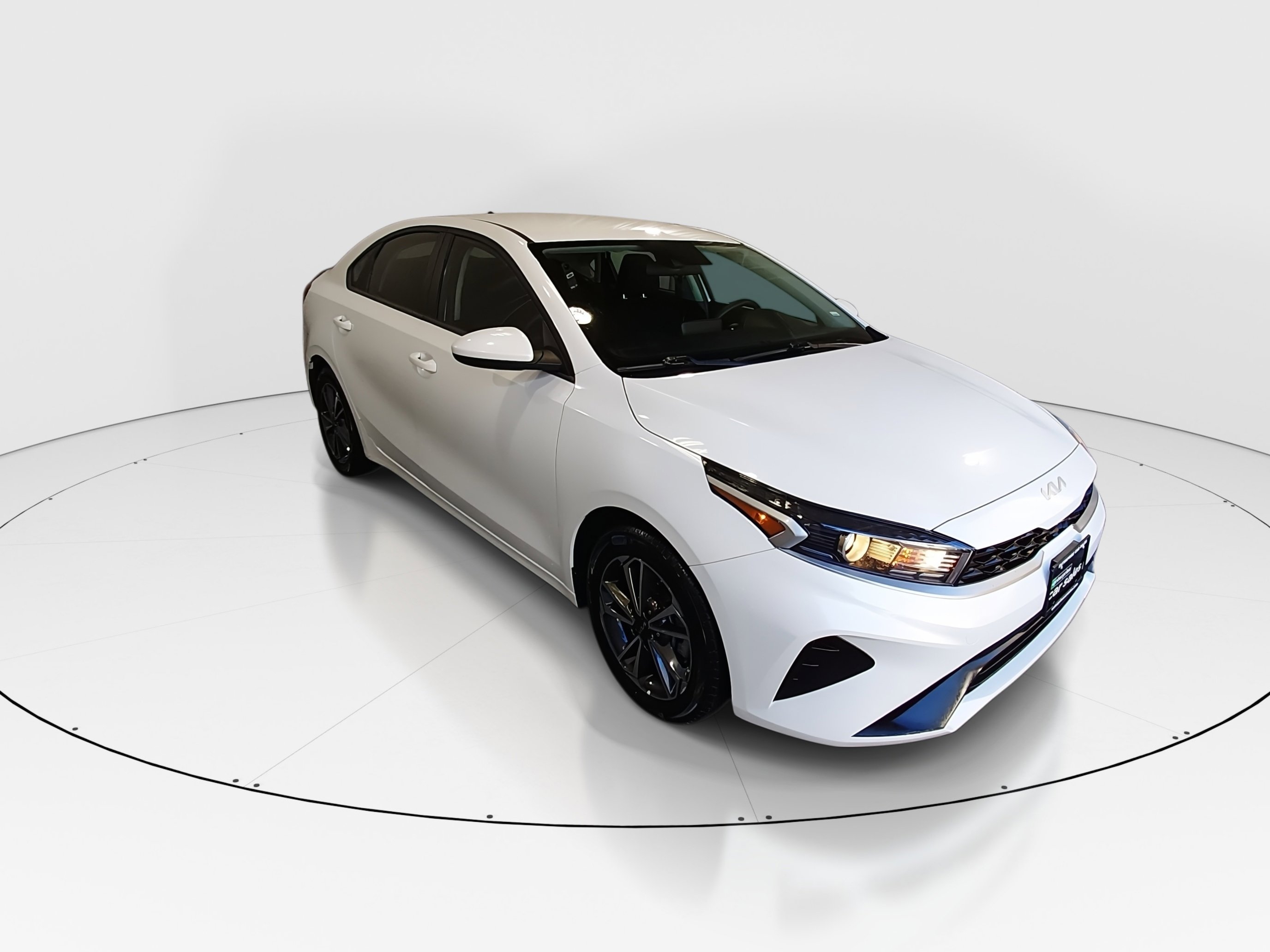 Used 2023 Kia Forte LXS IVT