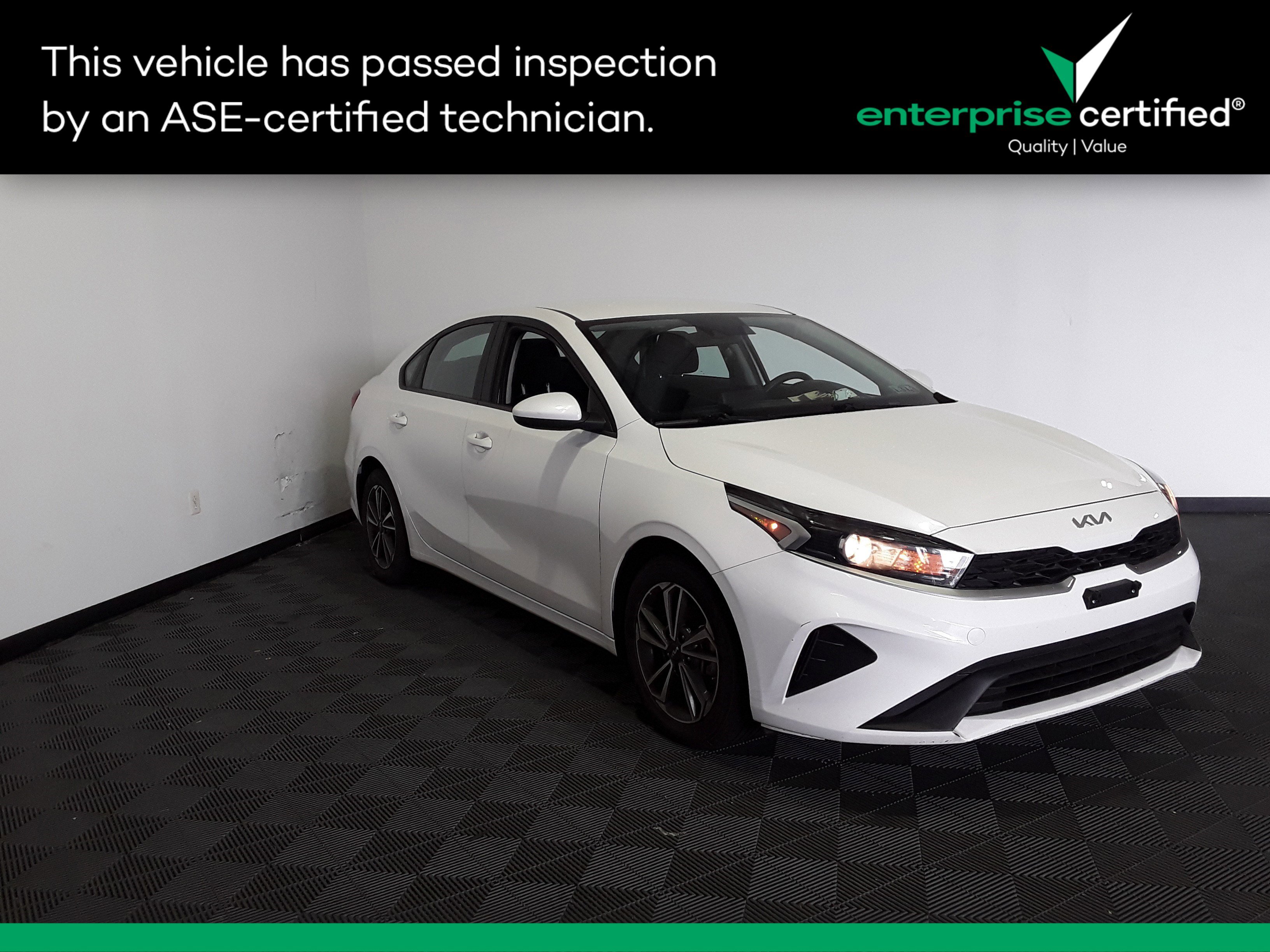 2023 Kia Forte LXS IVT