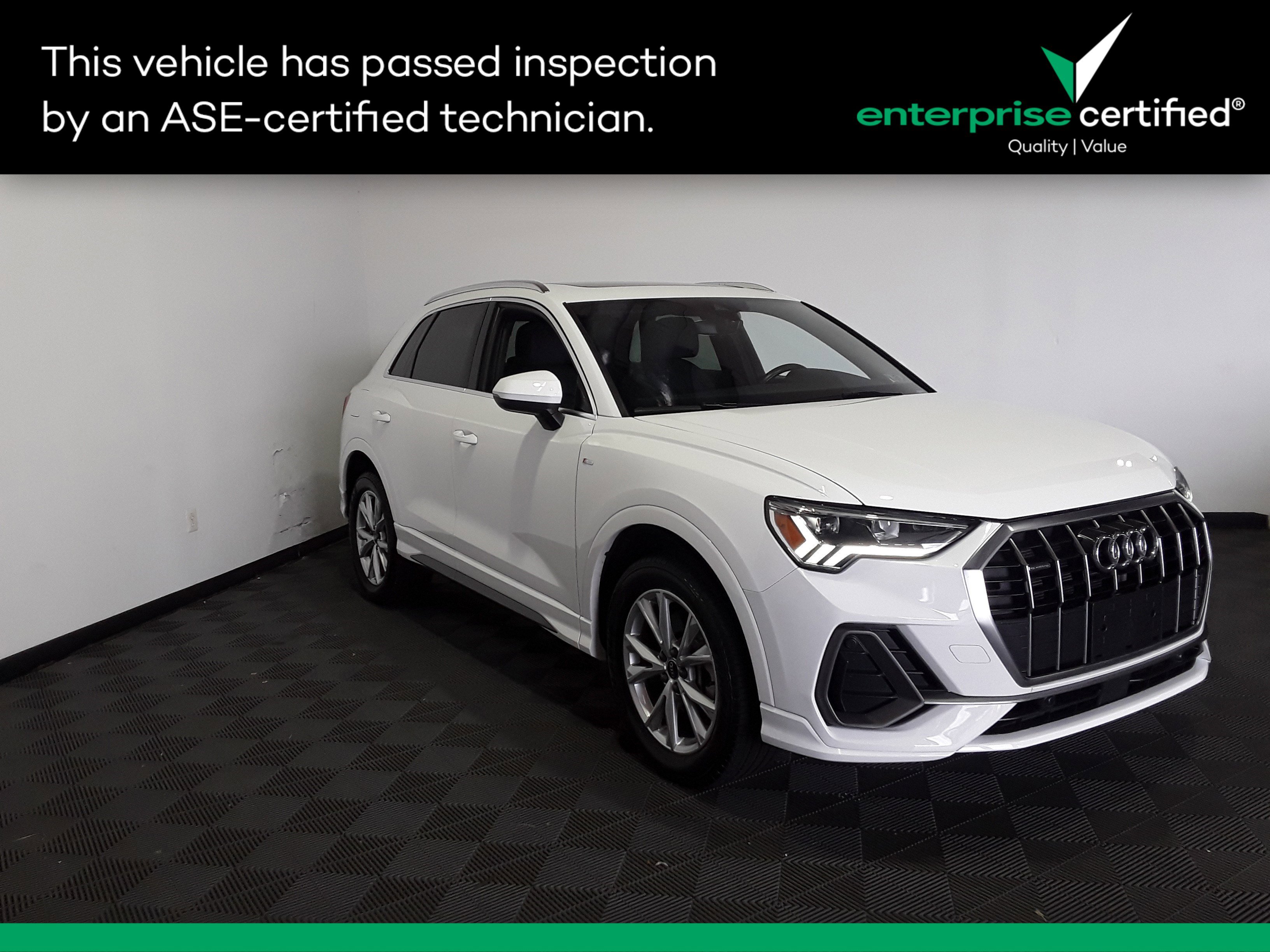 2023 Audi Q3 S line Premium 45 TFSI quattro