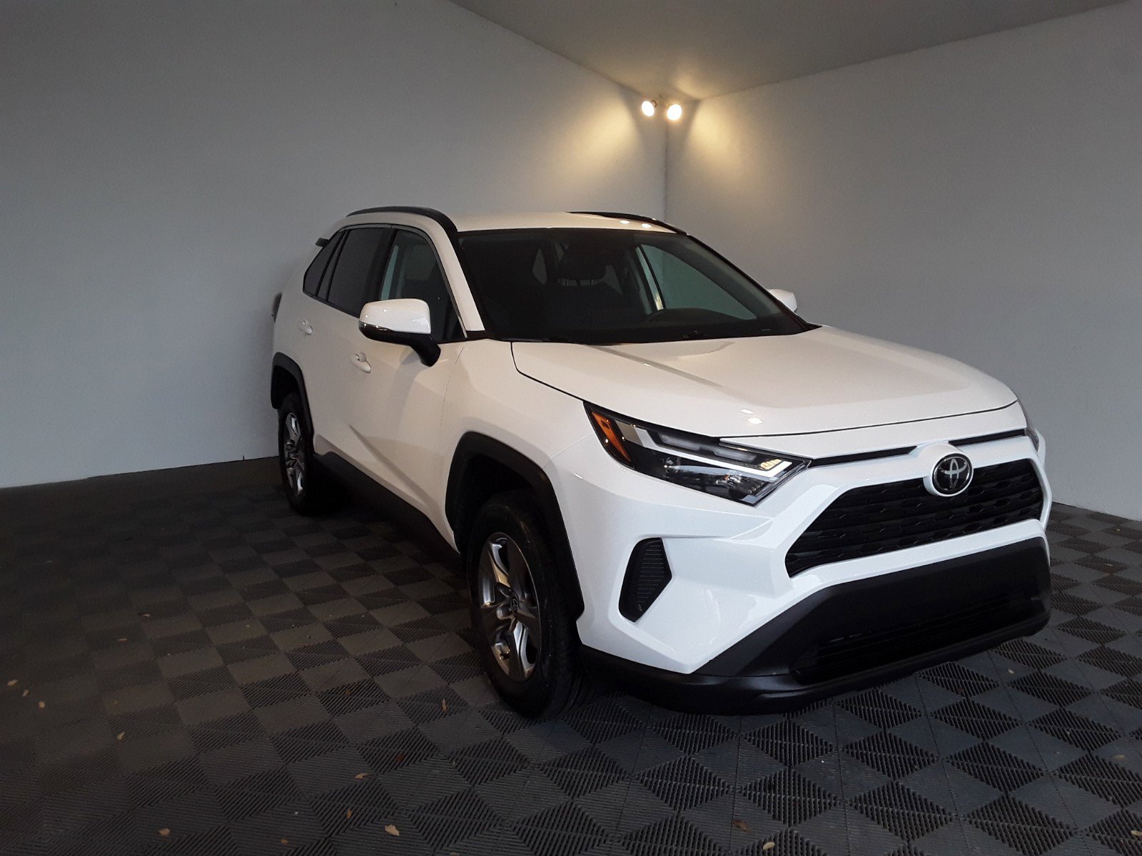 2024 Toyota RAV4 XLE FWD