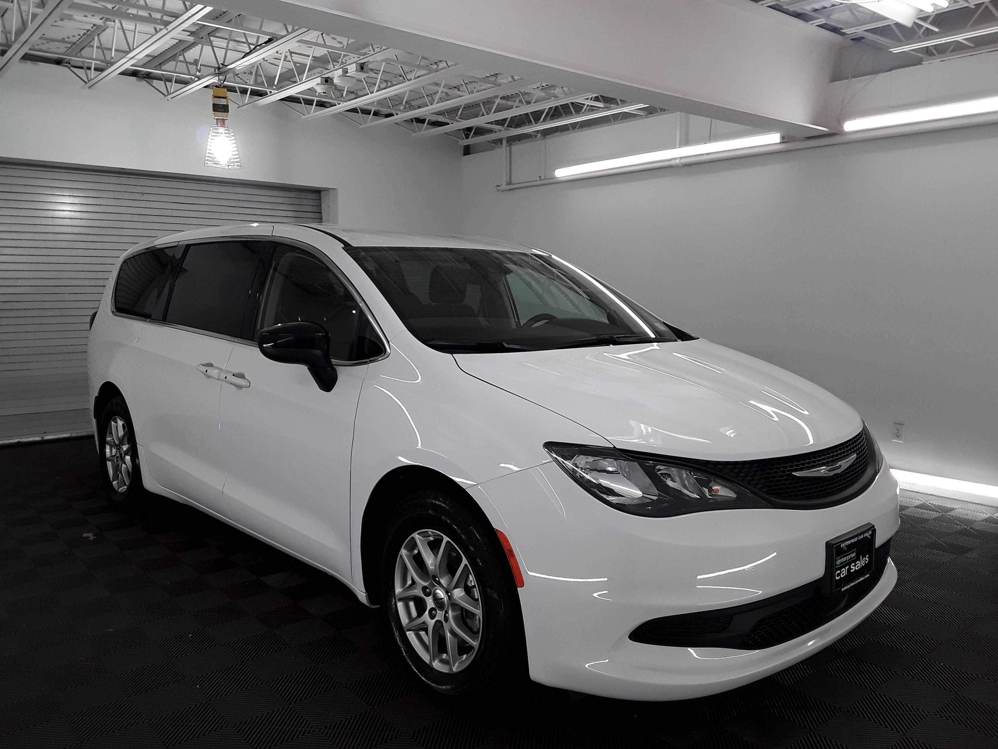 2024 Chrysler Voyager LX FWD