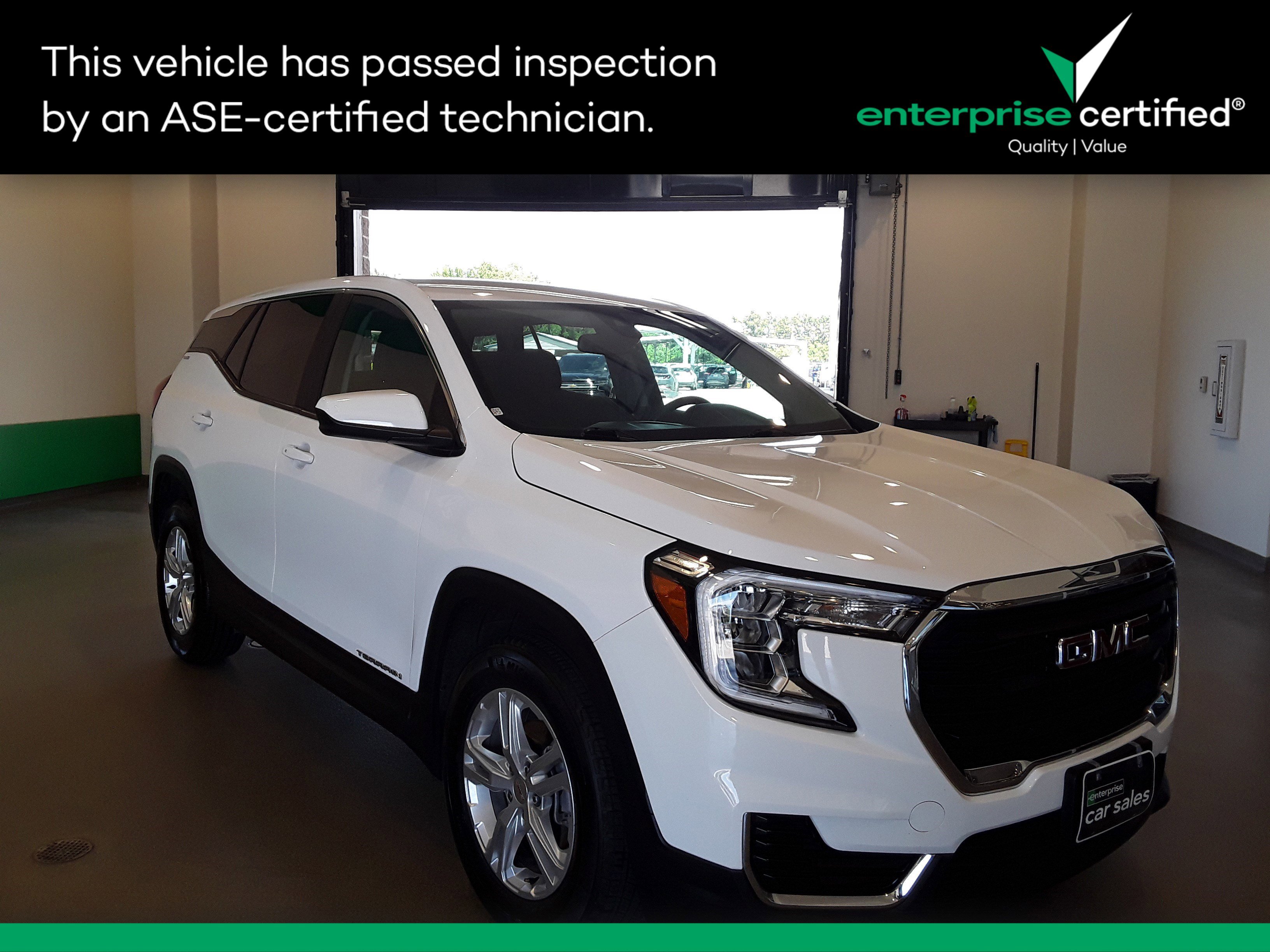 Used 2024 GMC Terrain SLE