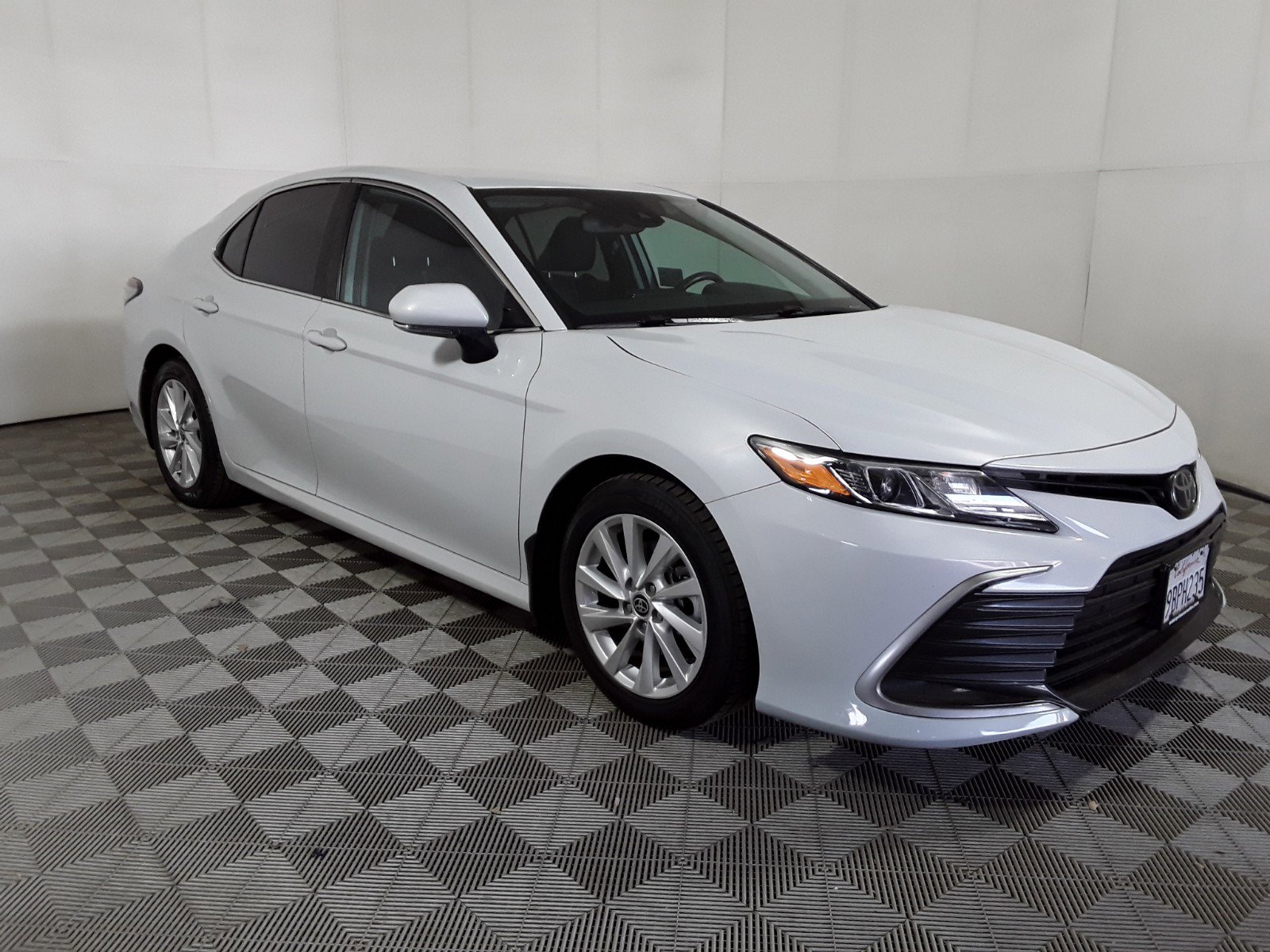 2023 Toyota Camry LE Auto