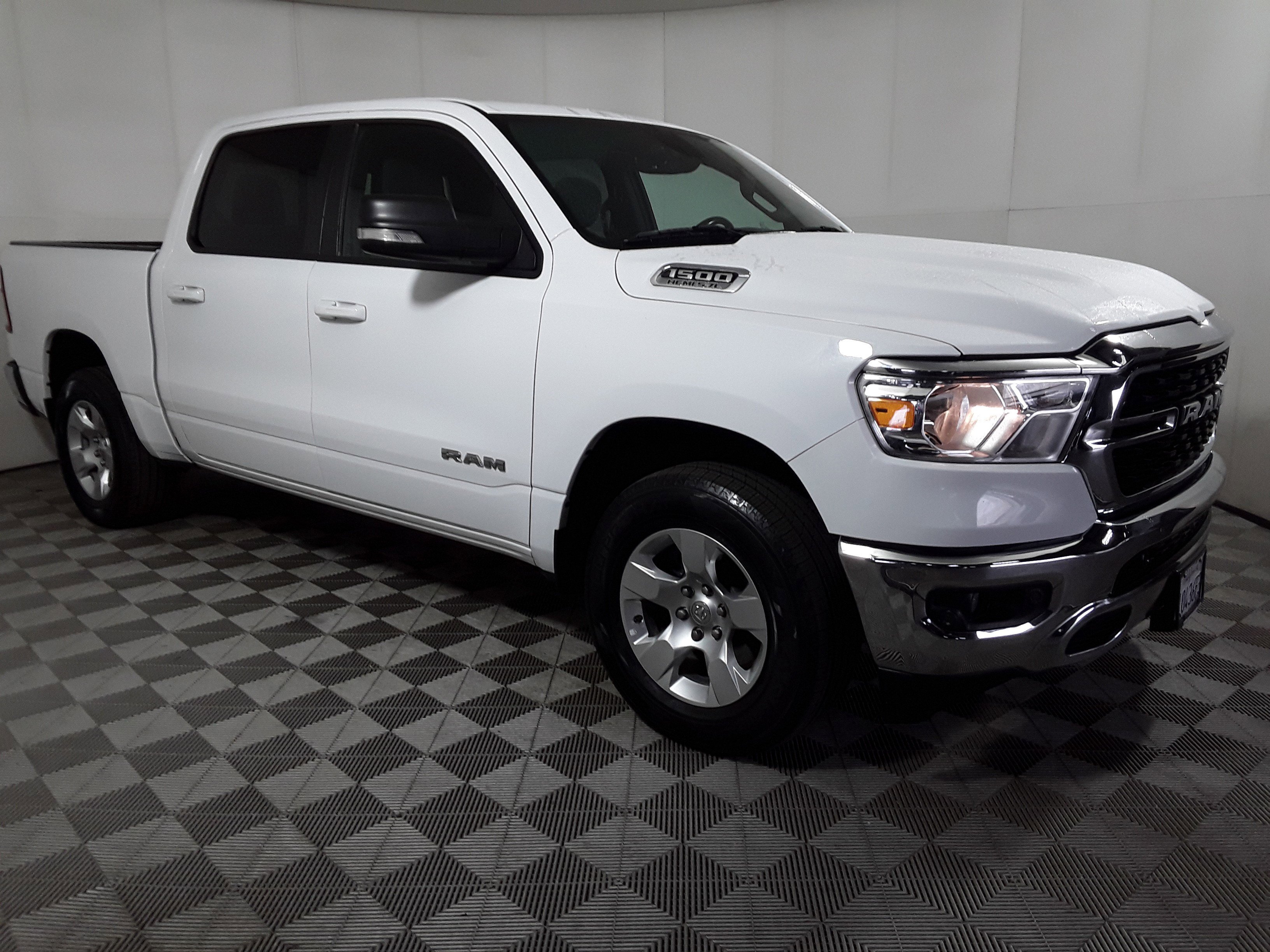 2022 Ram 1500 Big Horn 4x4 Crew Cab 5'7