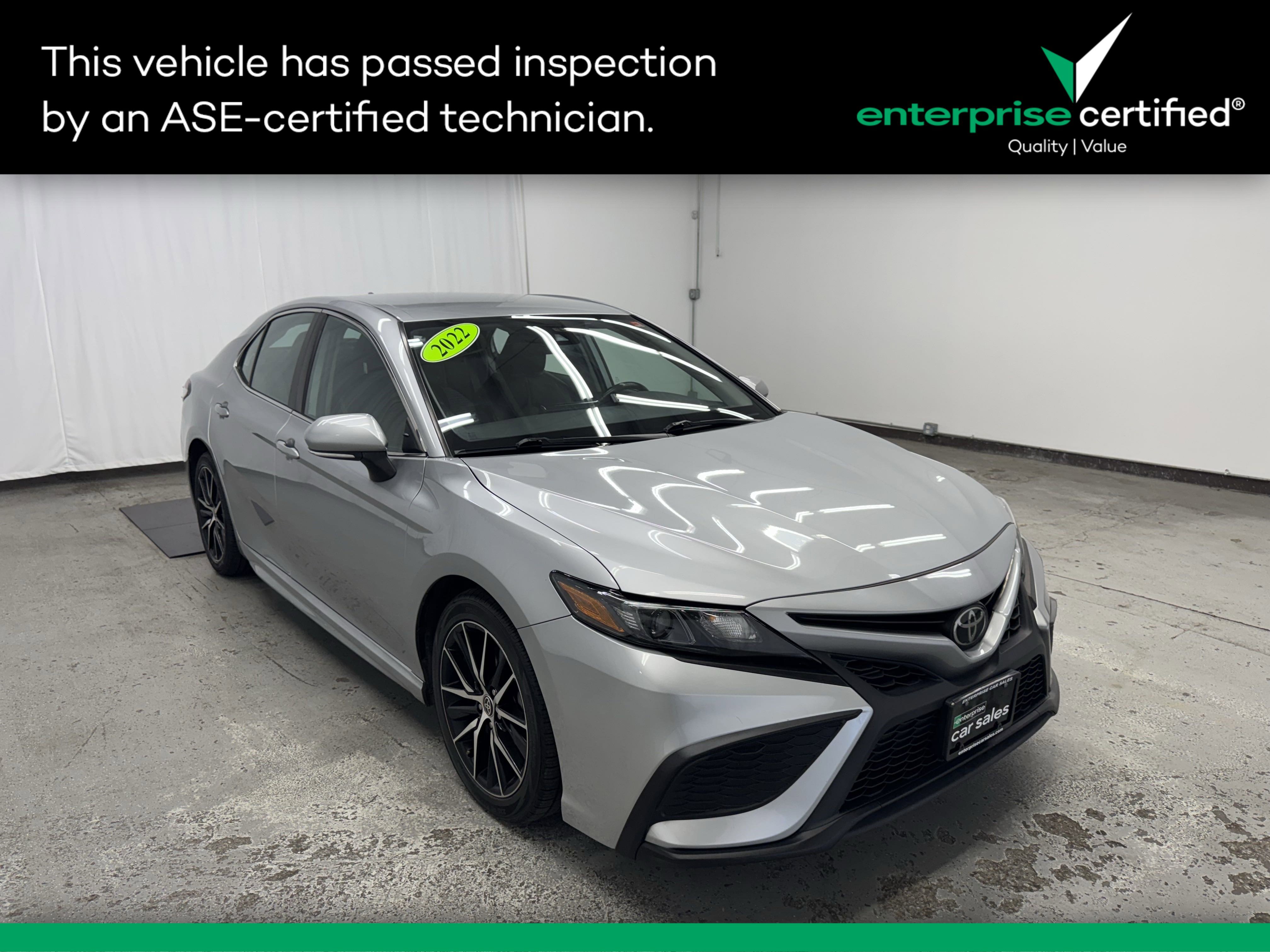 2022 Toyota Camry SE Auto