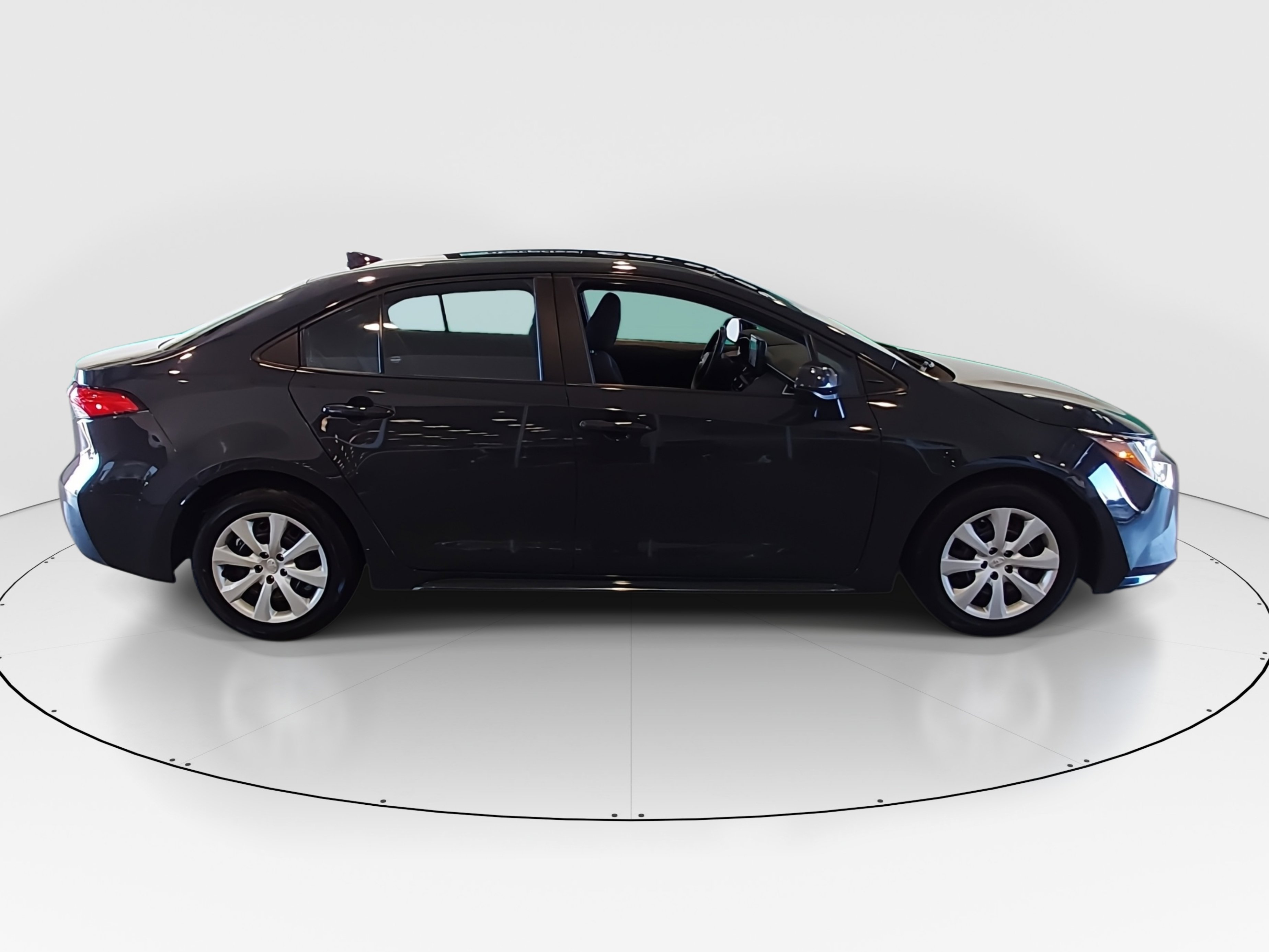 2024 Toyota Corolla LE - Photo 8