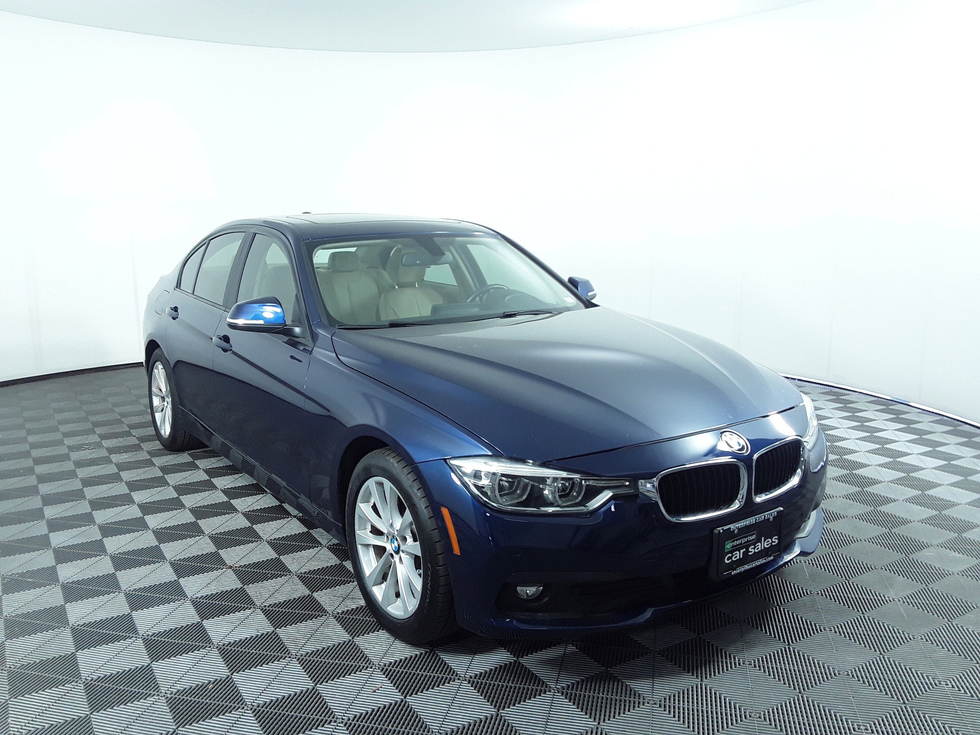 2016 BMW 3 Series 4dr Sdn 320i RWD