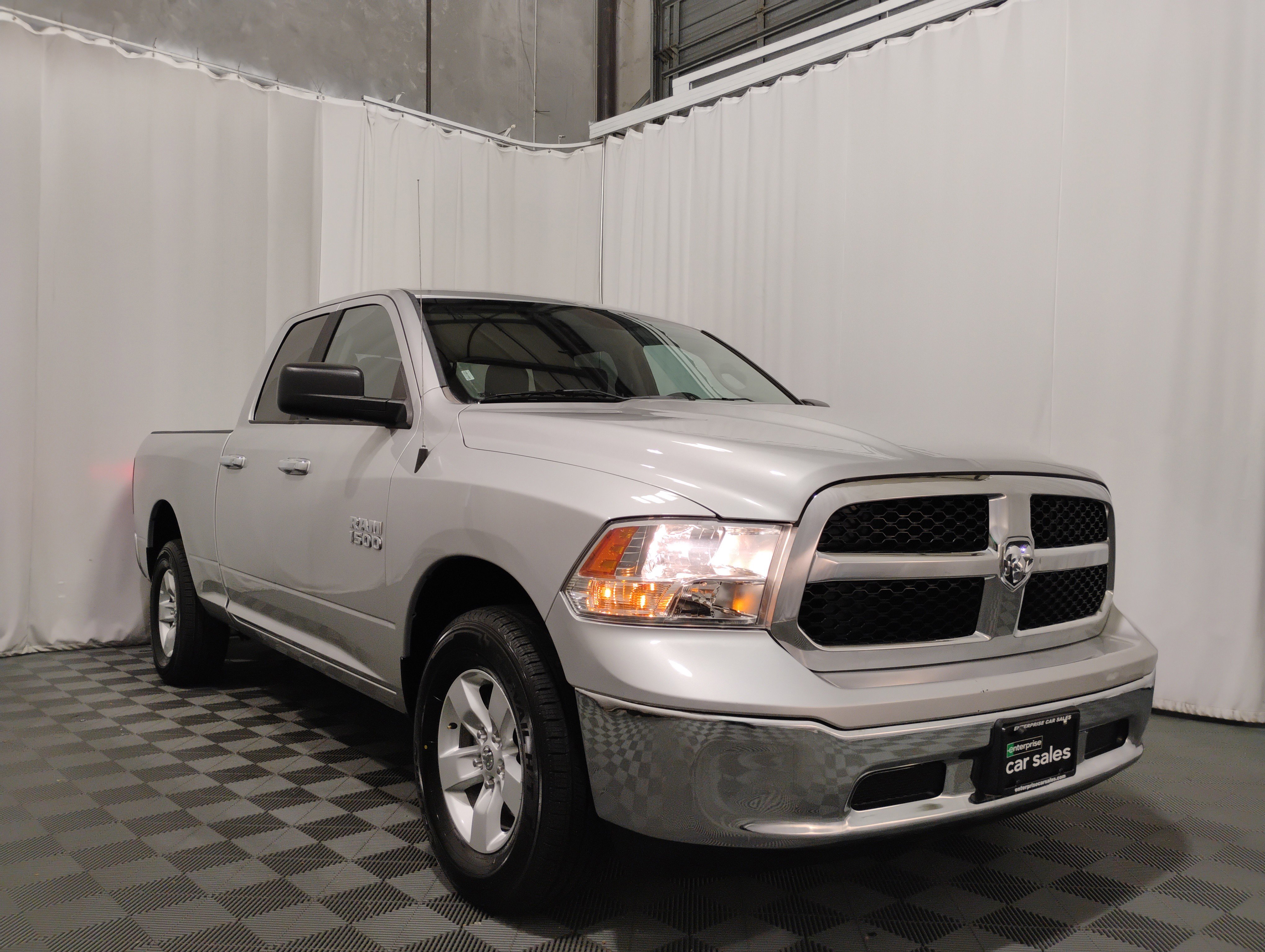2017 Ram 1500 SLT 4x4 Quad Cab 6'4