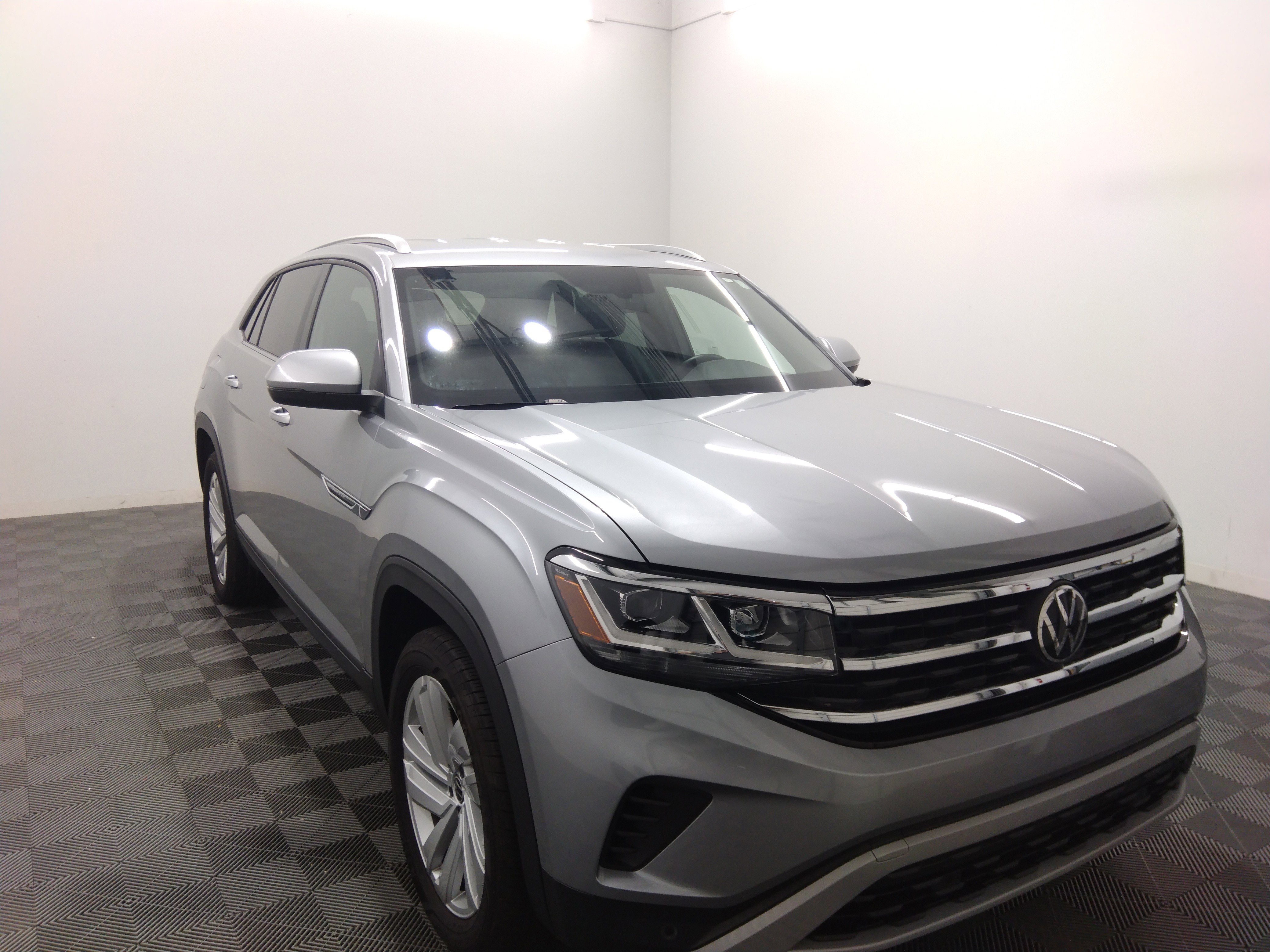 2023 Volkswagen Atlas Cross Sport 3.6L V6 SE w/Technology FWD