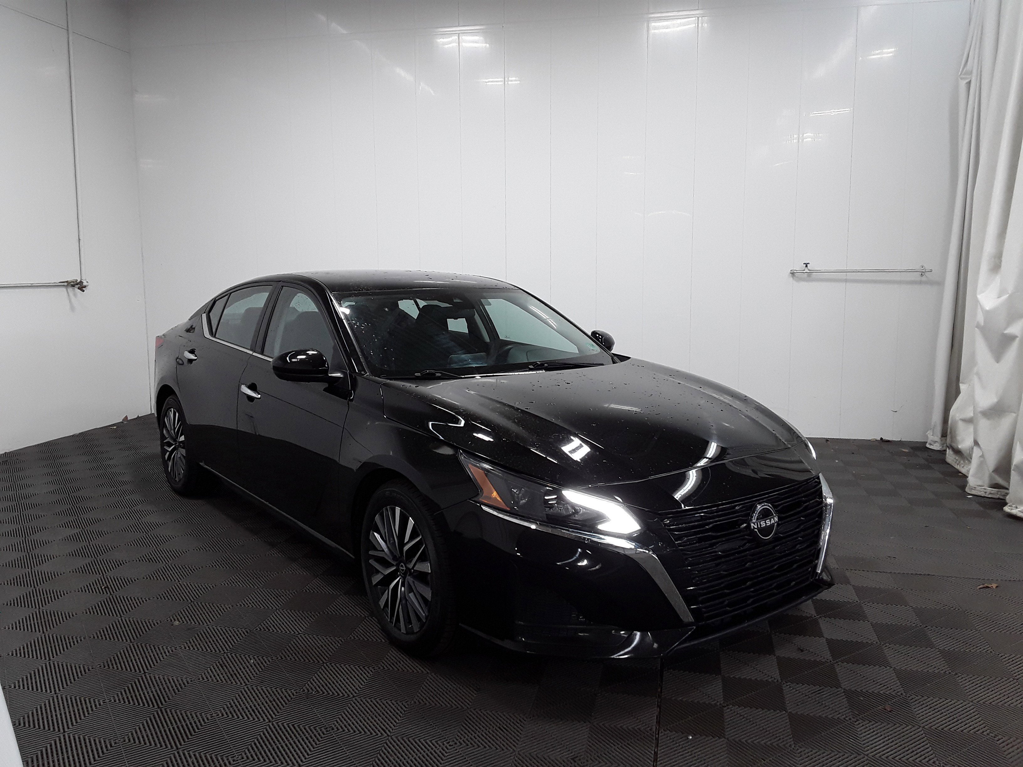 2023 Nissan Altima 2.5 SV Sedan