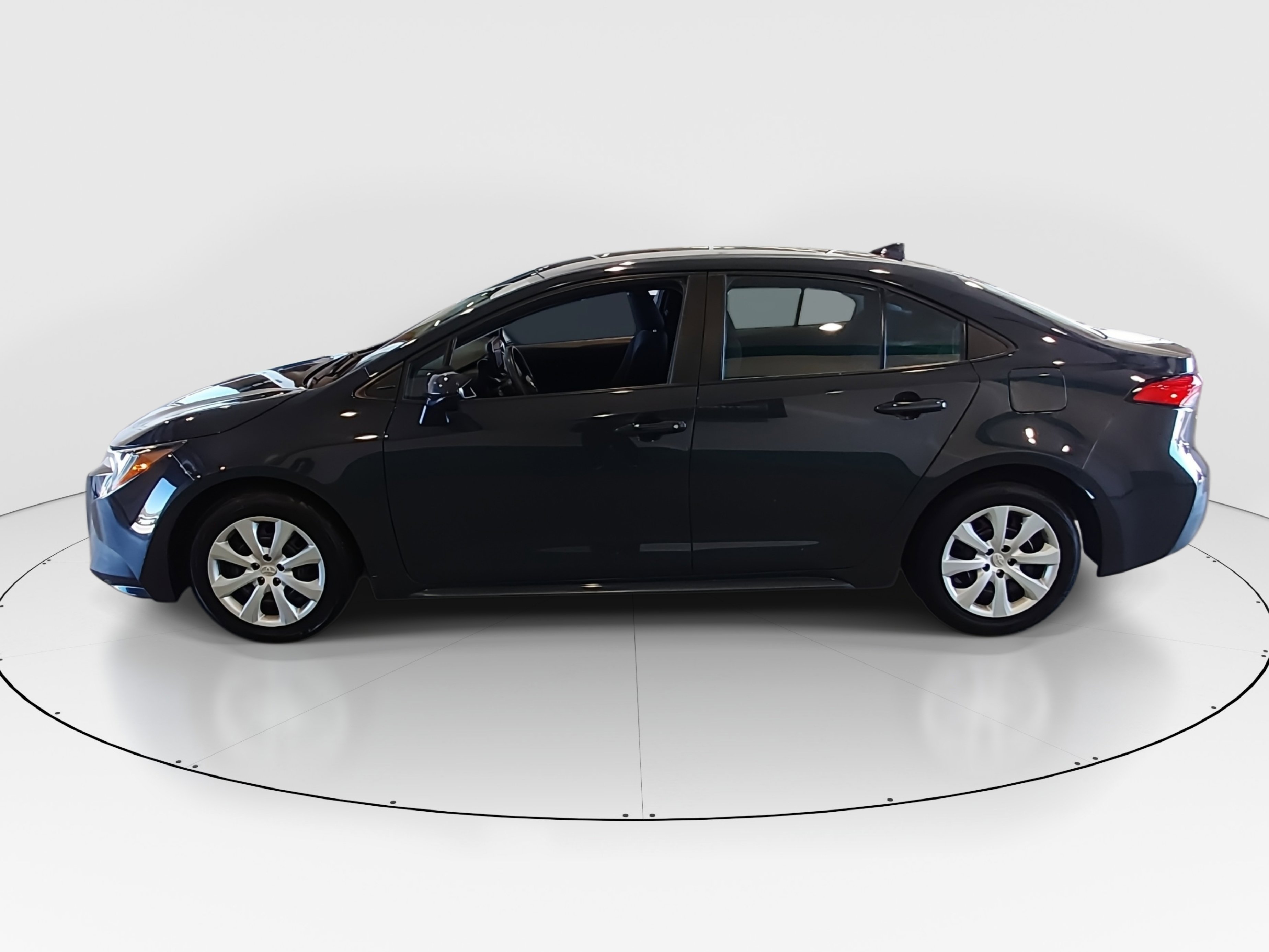 2024 Toyota Corolla LE - Photo 4