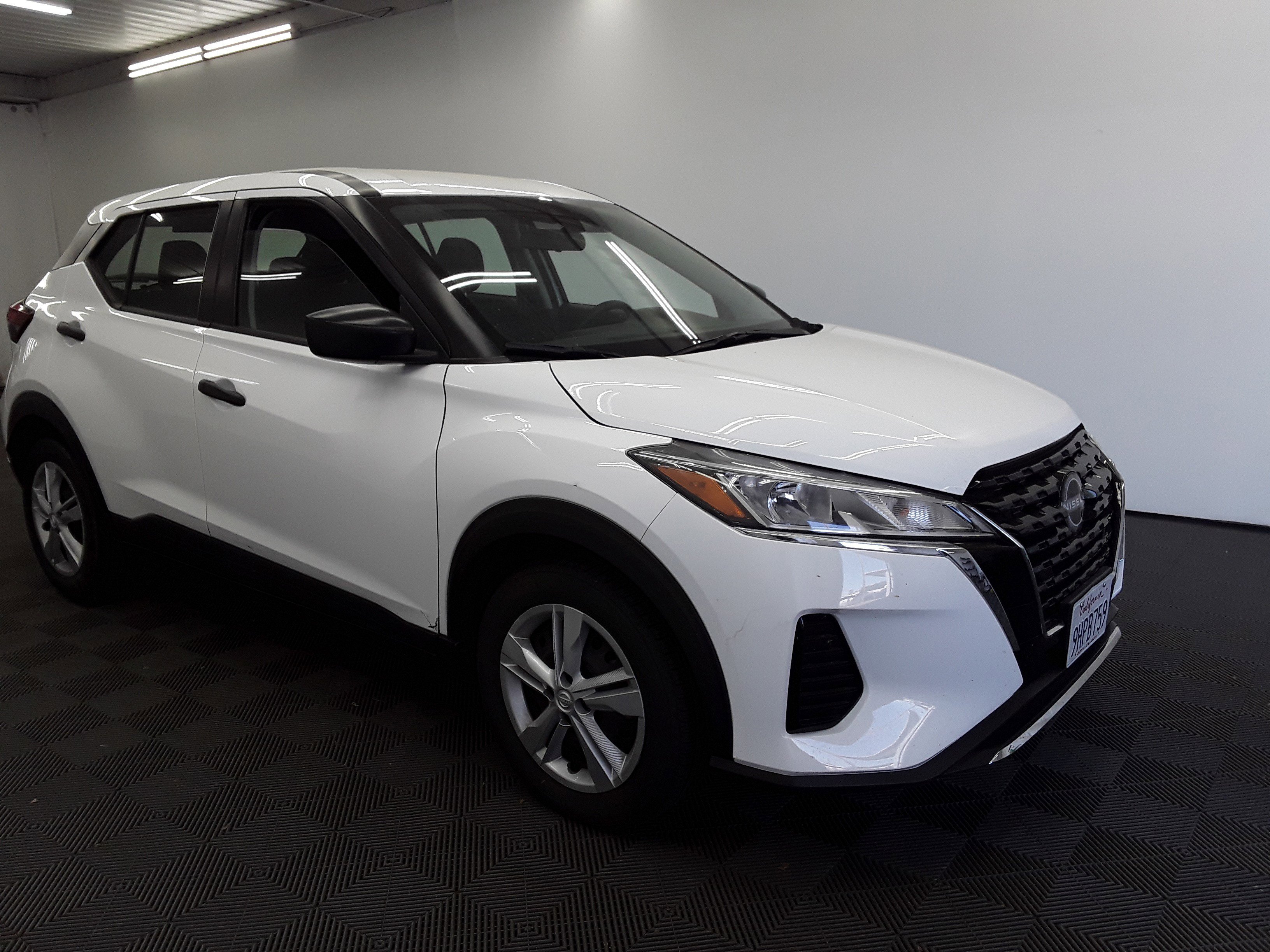 Used 2023 Nissan Kicks S FWD