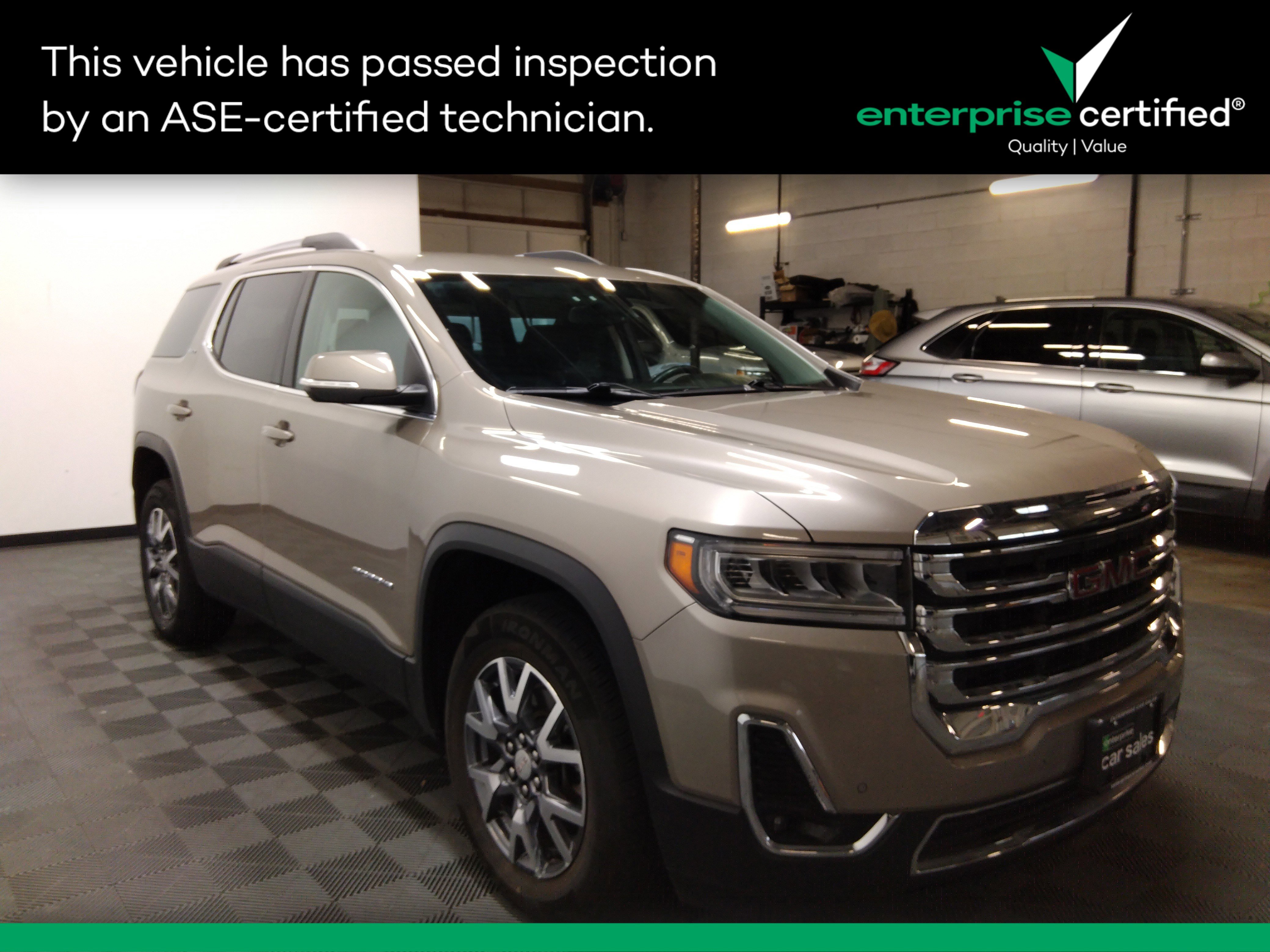 2023 GMC Acadia SLT's photo