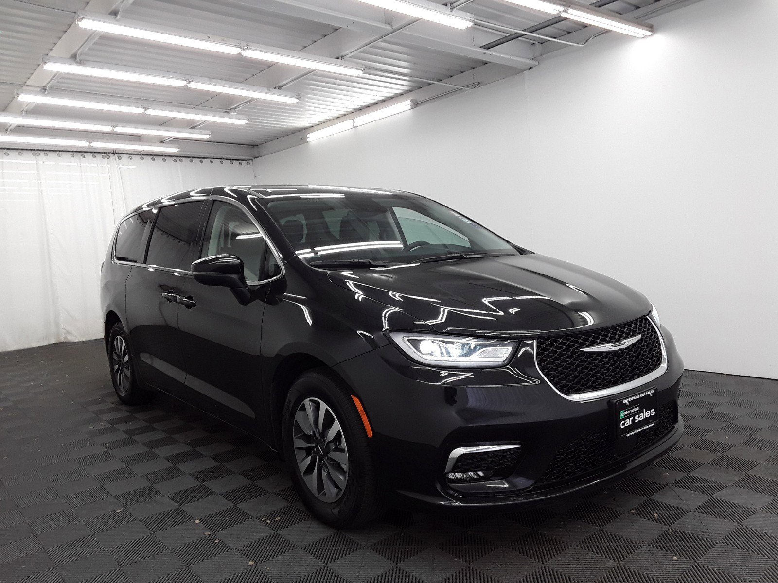 2023 Chrysler Pacifica Hybrid Touring L FWD