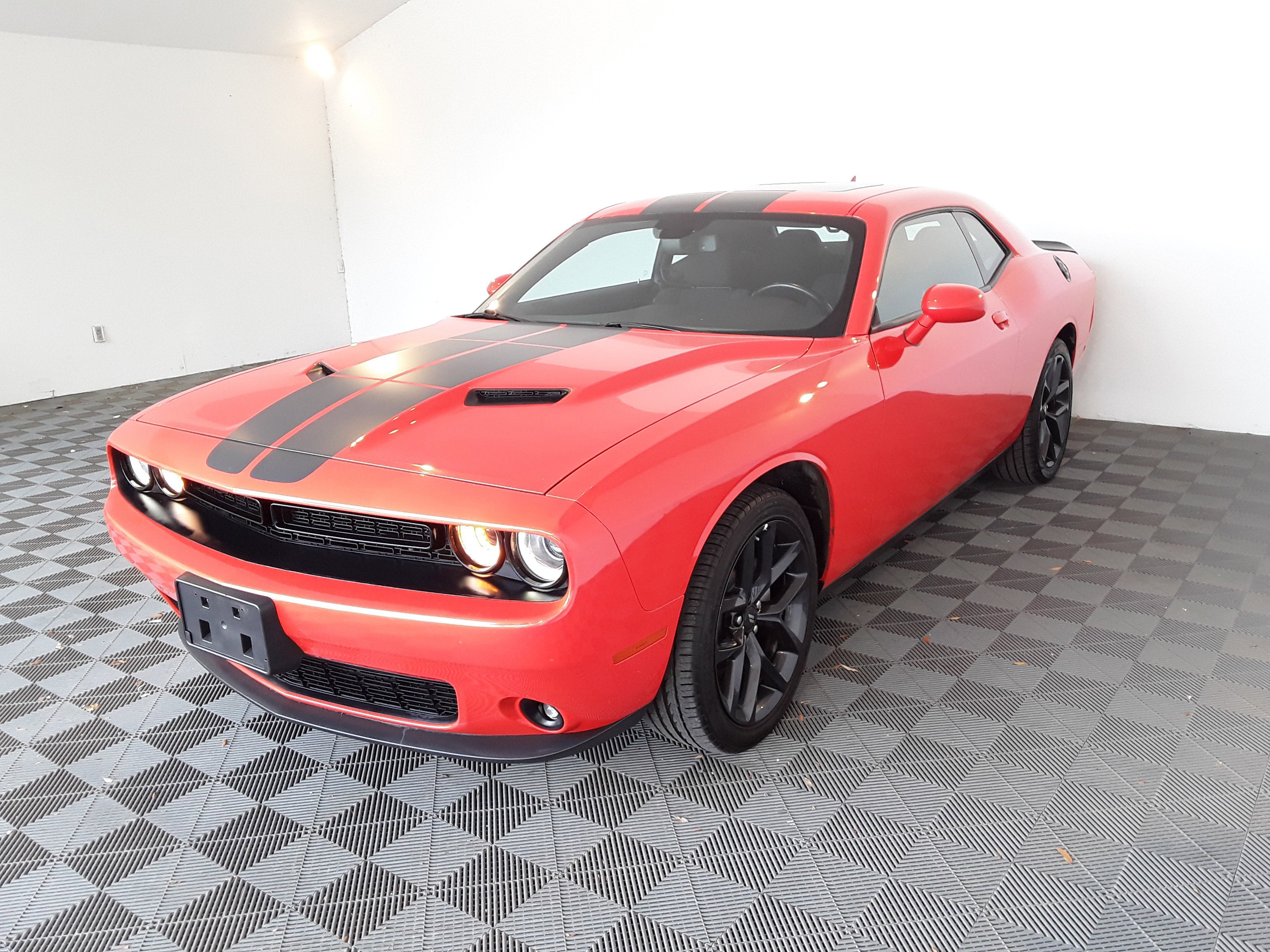 Image 3 of Used 2022 Dodge Challenger SXT RWD