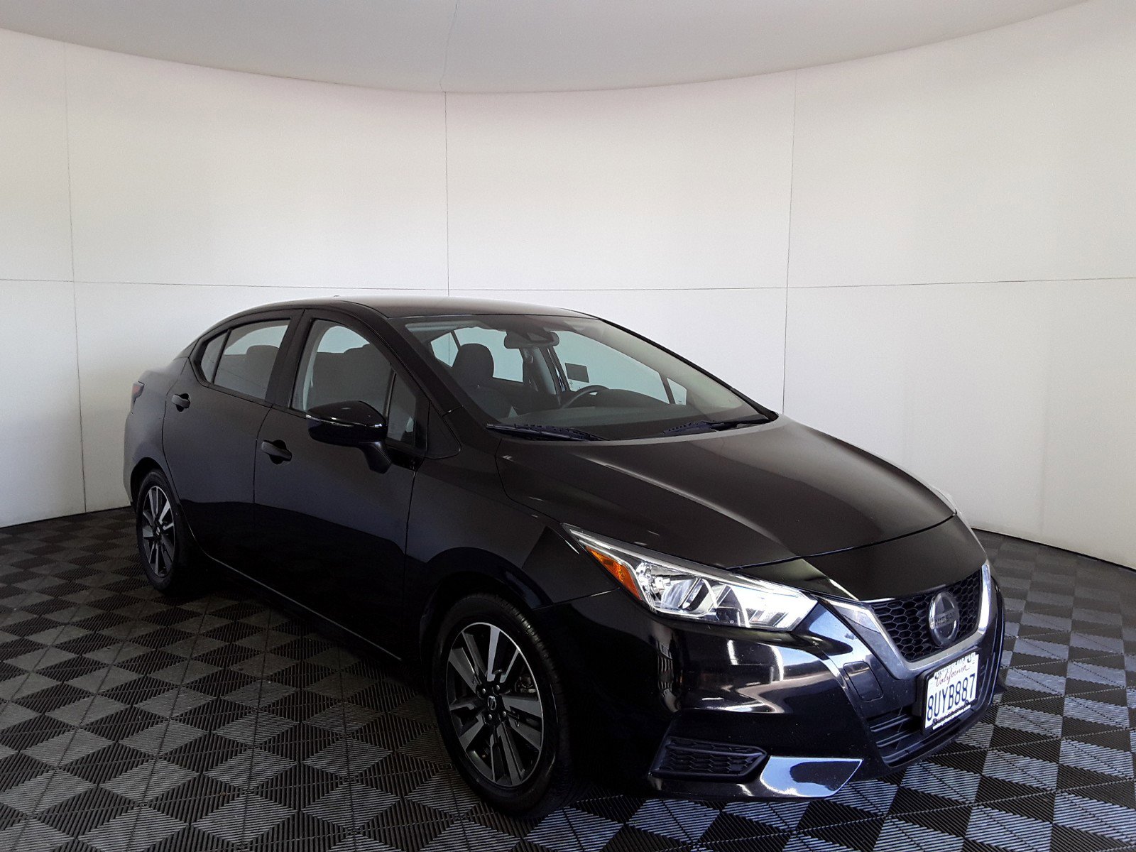 2021 Nissan Versa SV CVT