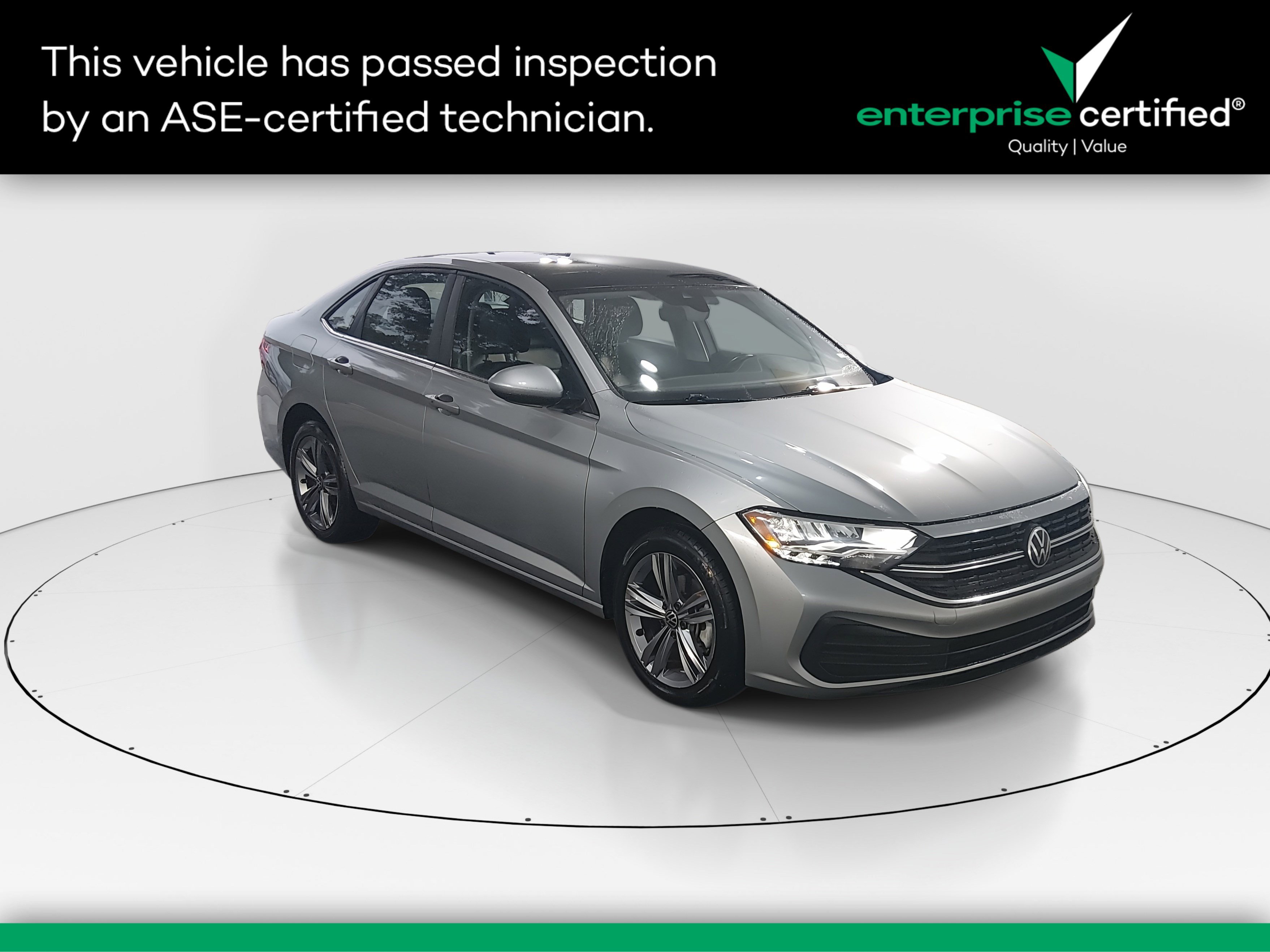 Used 2024 Volkswagen Jetta SE Auto