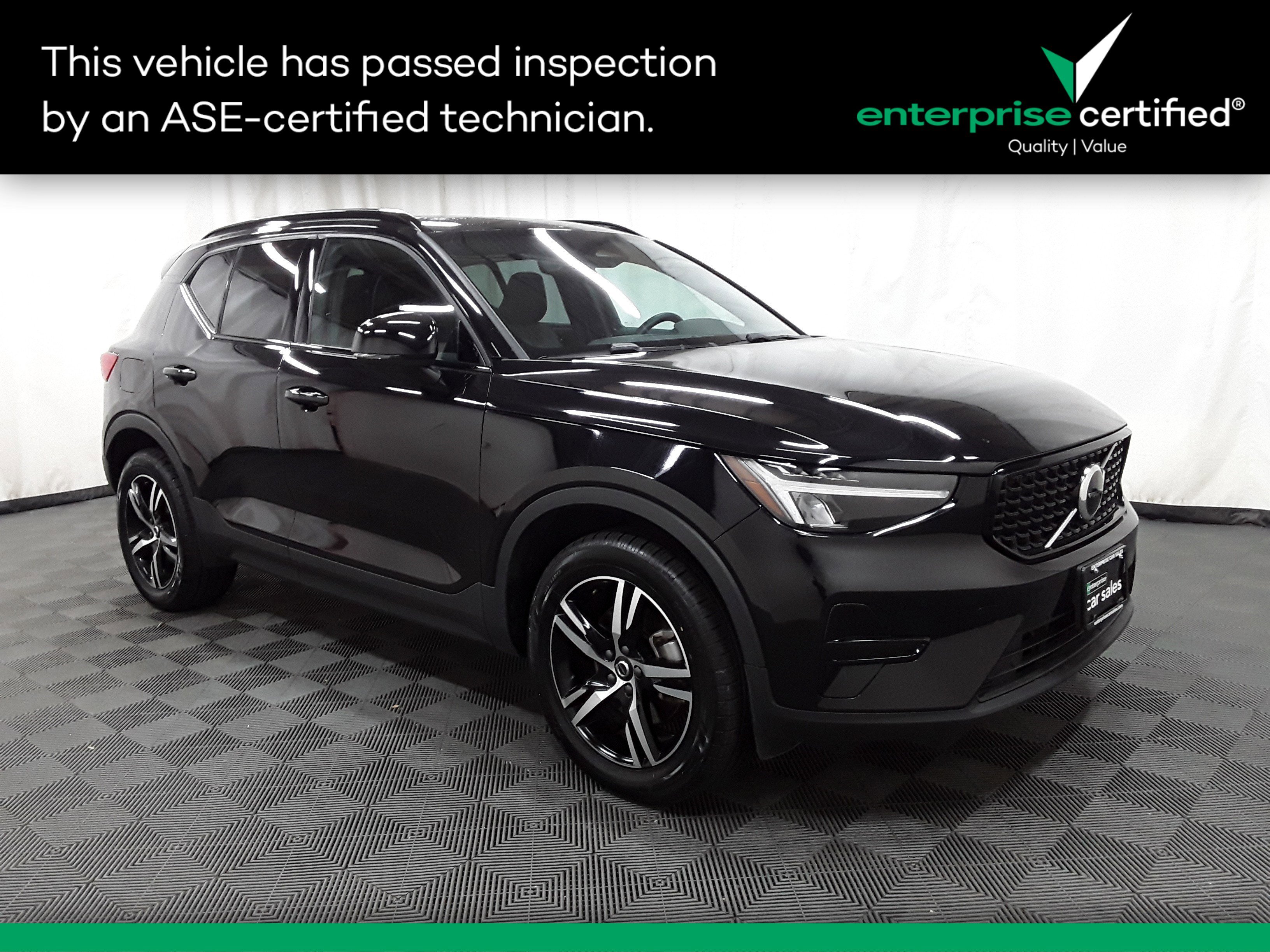 2024 Volvo XC40 Core Bright Theme B5 AWD