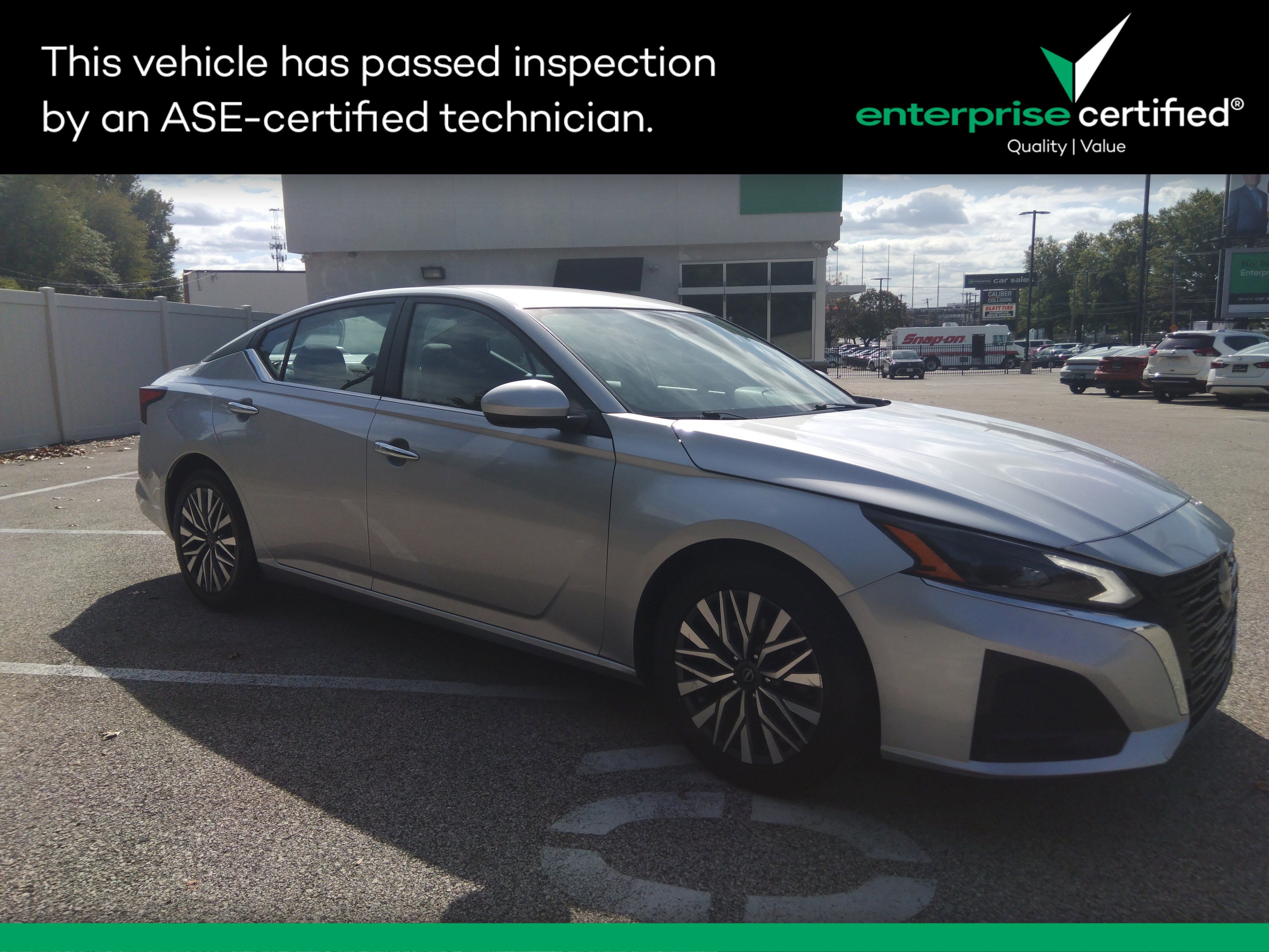 Used 2023 Nissan Altima 2.5 SV Sedan
