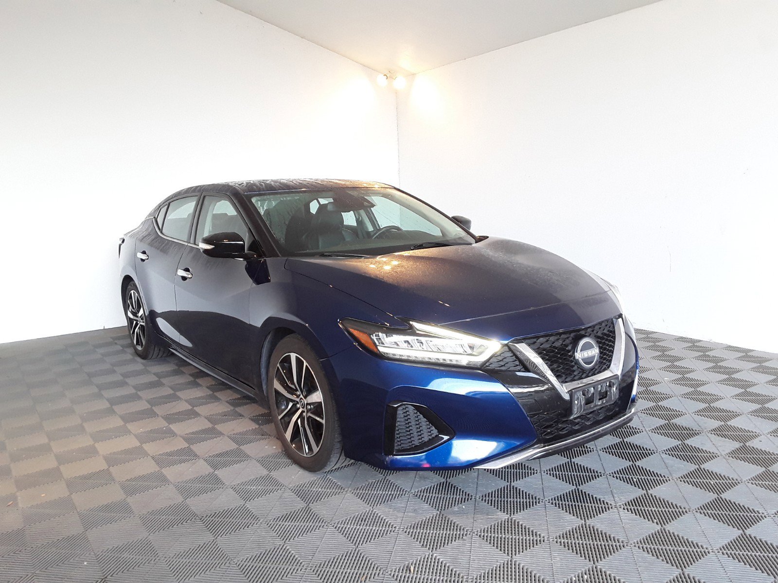 2023 Nissan Maxima SV CVT