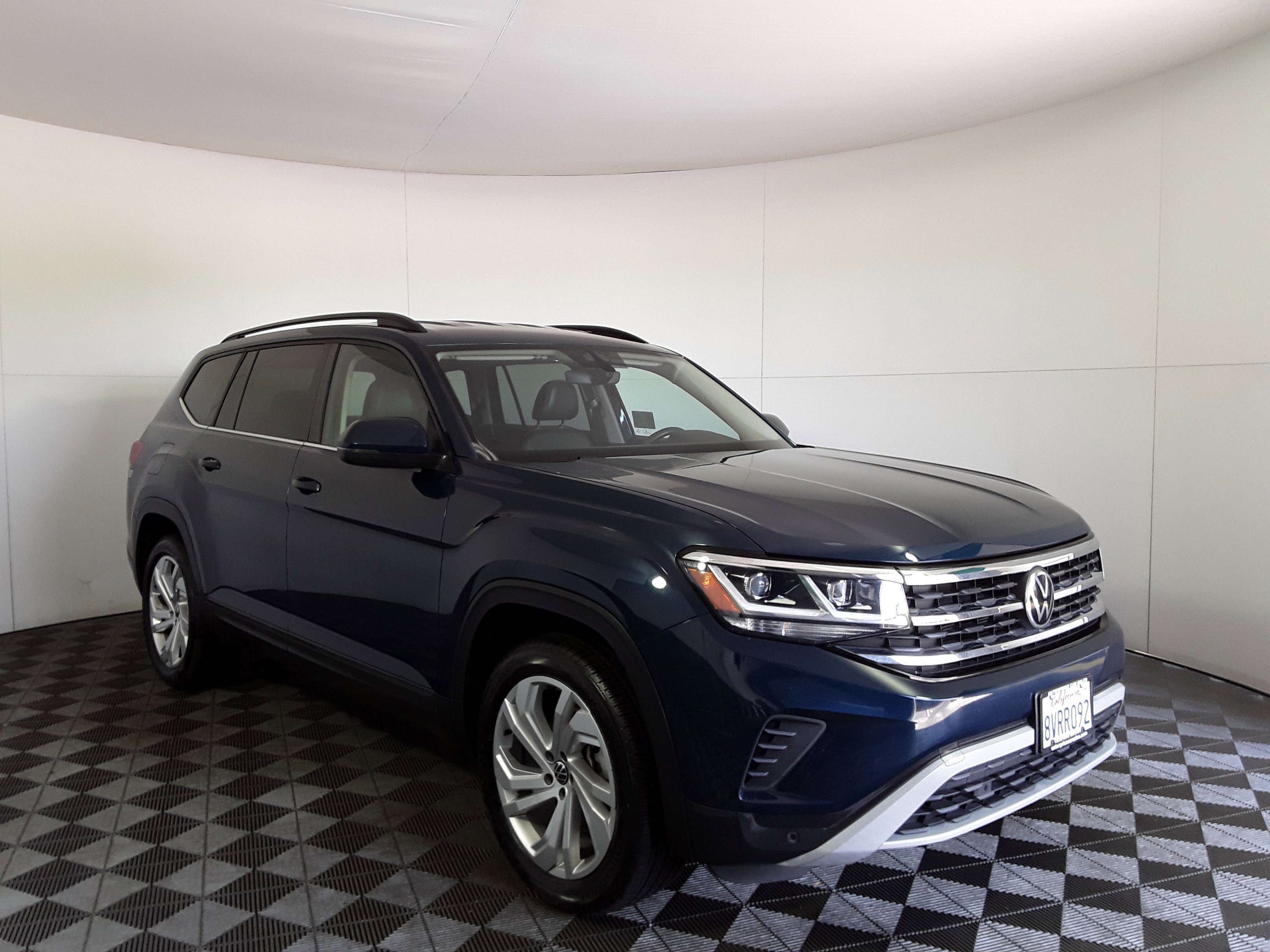 2021 Volkswagen Atlas 2021.5 3.6L V6 SE w/Technology 4MOTION