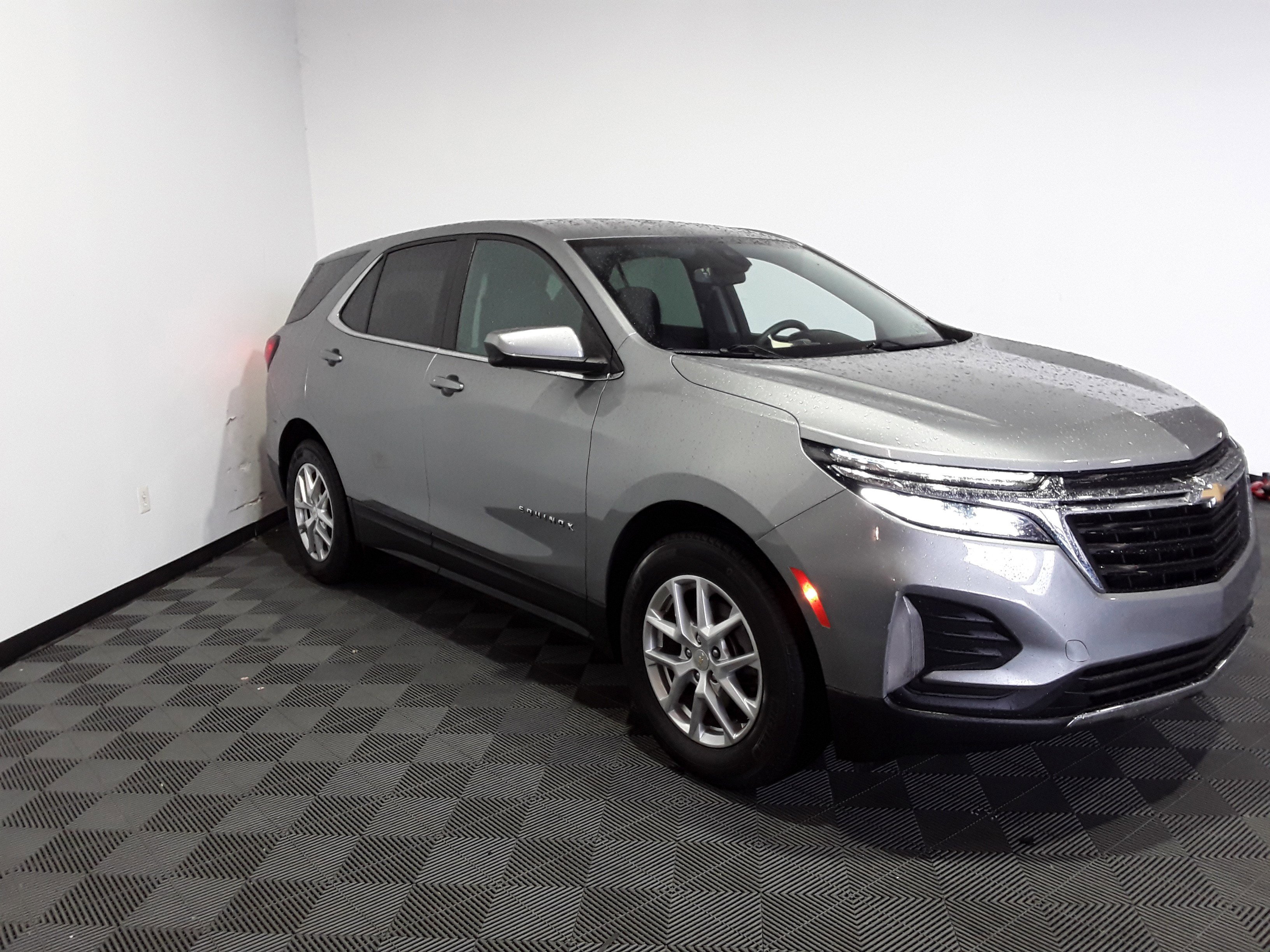 2023 Chevrolet Equinox LT FWD 4dr