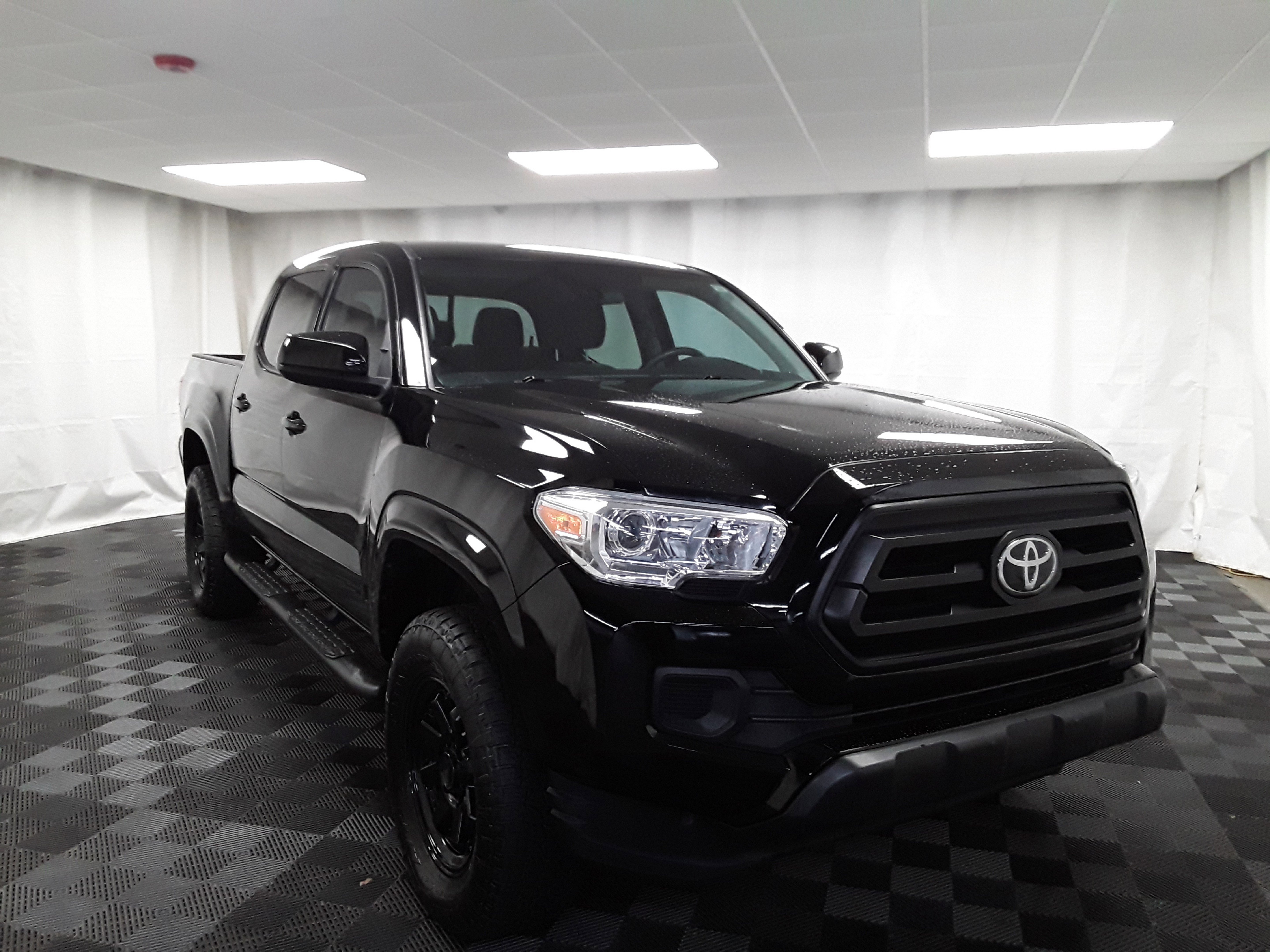 2023 Toyota Tacoma 4WD SR Double Cab 5' Bed V6 AT