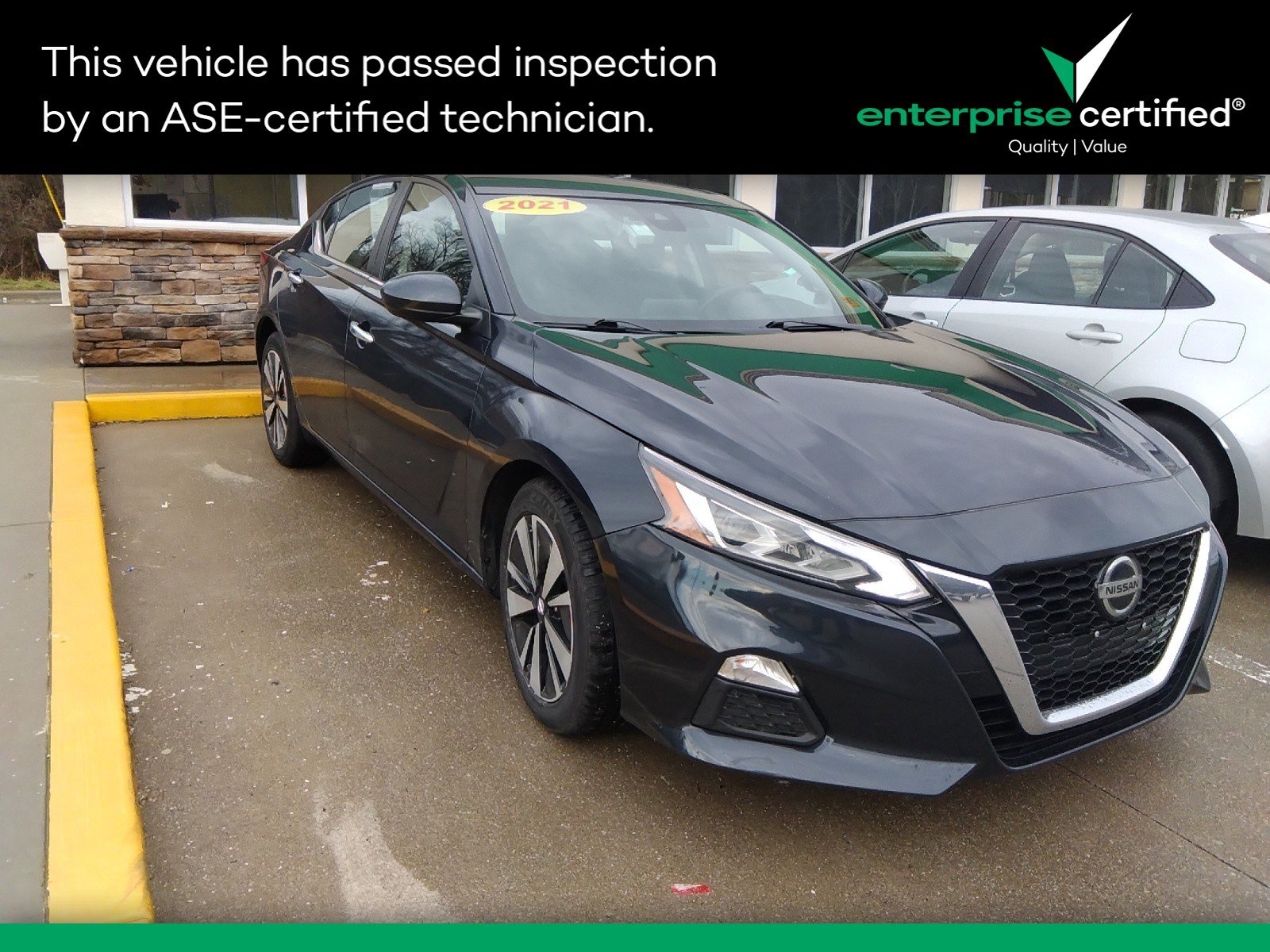 Used 2021 Nissan Altima 2.5 SV Sedan