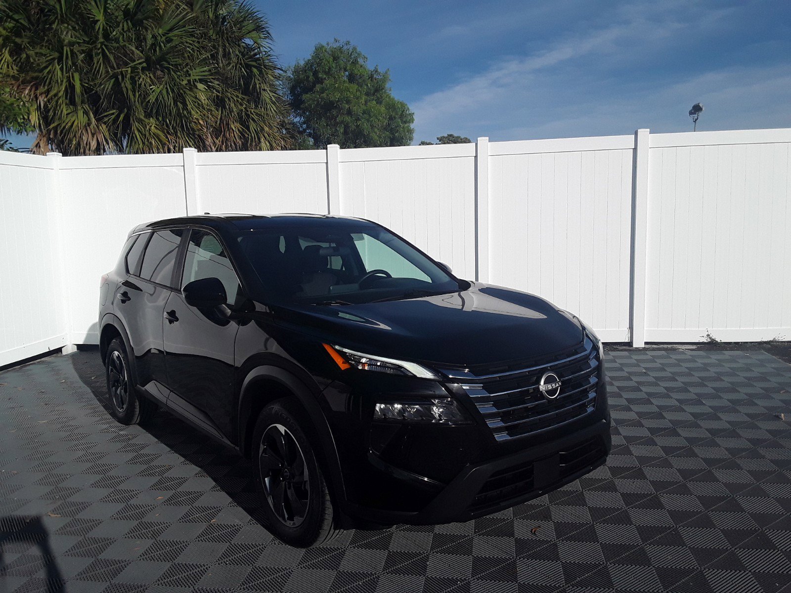 2024 Nissan Rogue FWD SV