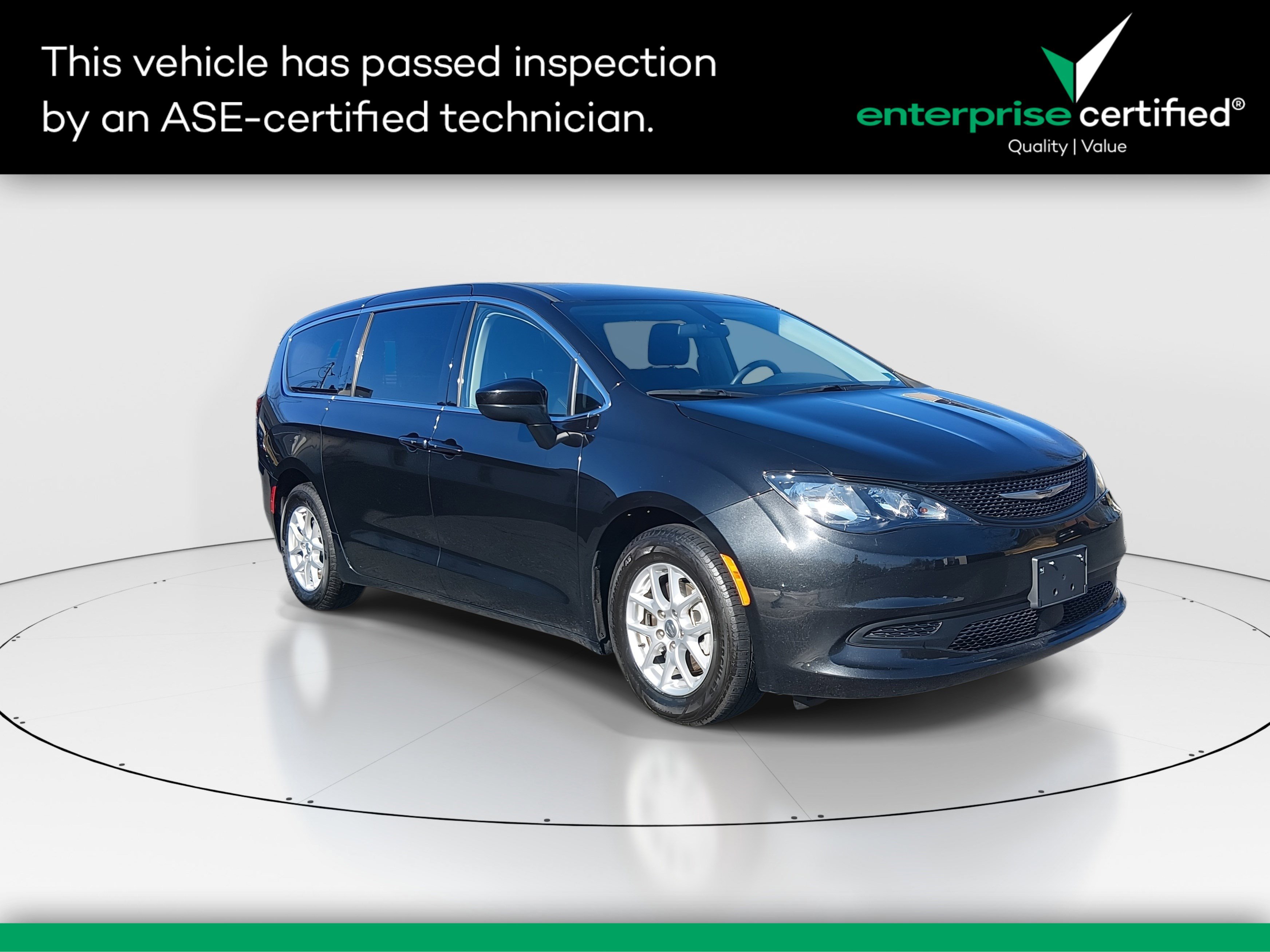 Used 2022 Chrysler Voyager LX FWD's photo