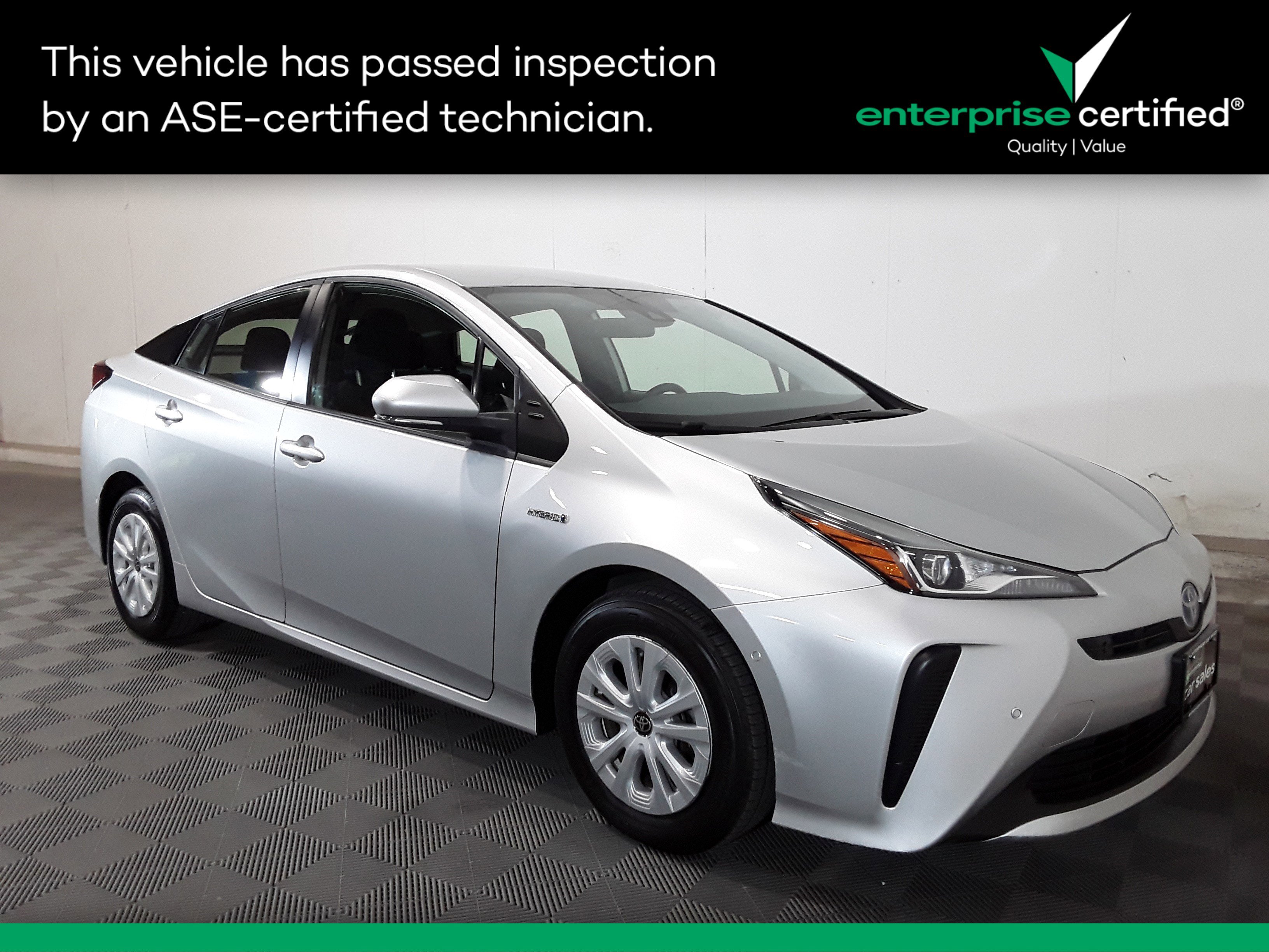 Used 2022 Toyota Prius LE