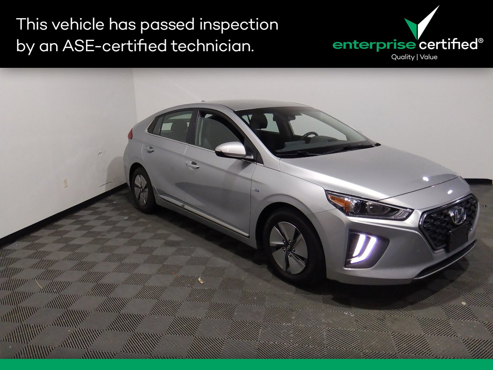 2020 Hyundai Ioniq Hybrid SE Hatchback