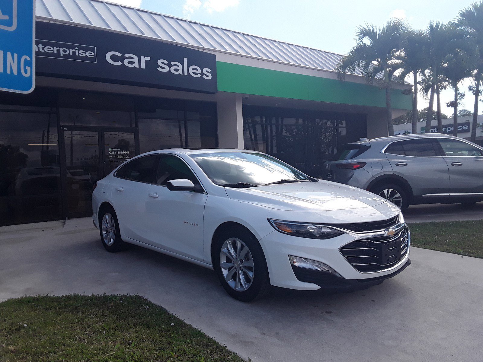 2022 Chevrolet Malibu 4dr Sdn LT