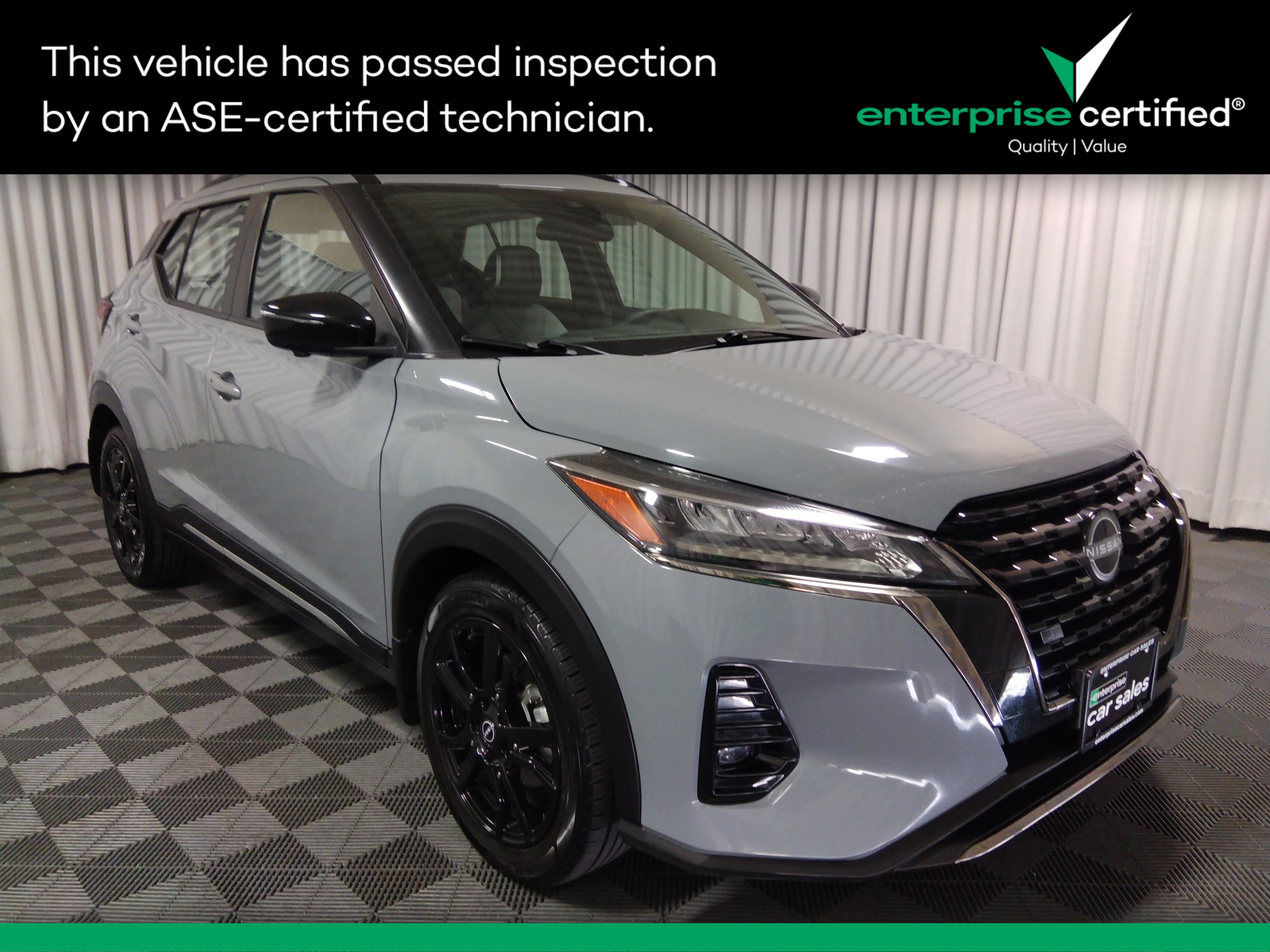 Used 2023 Nissan Kicks SR FWD