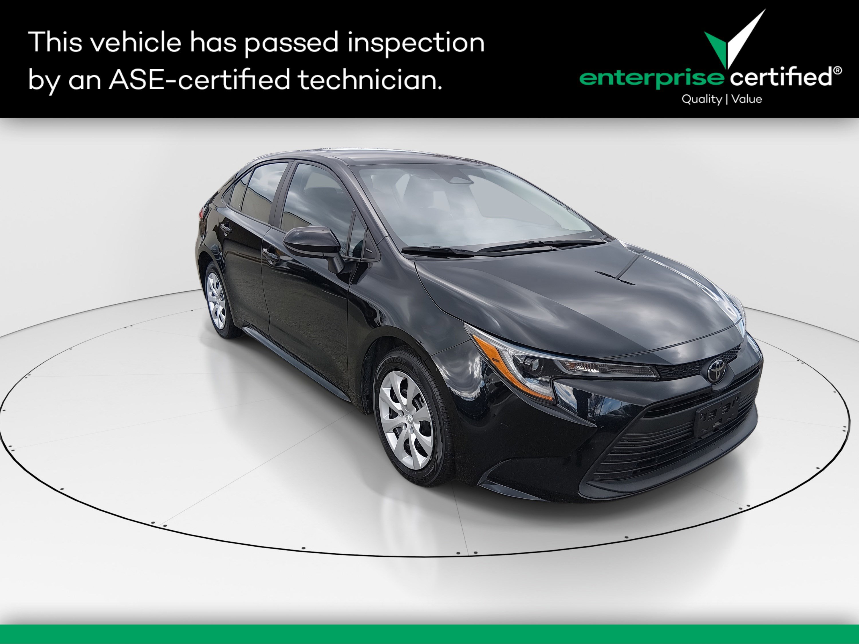 2024 Toyota Corolla LE's photo