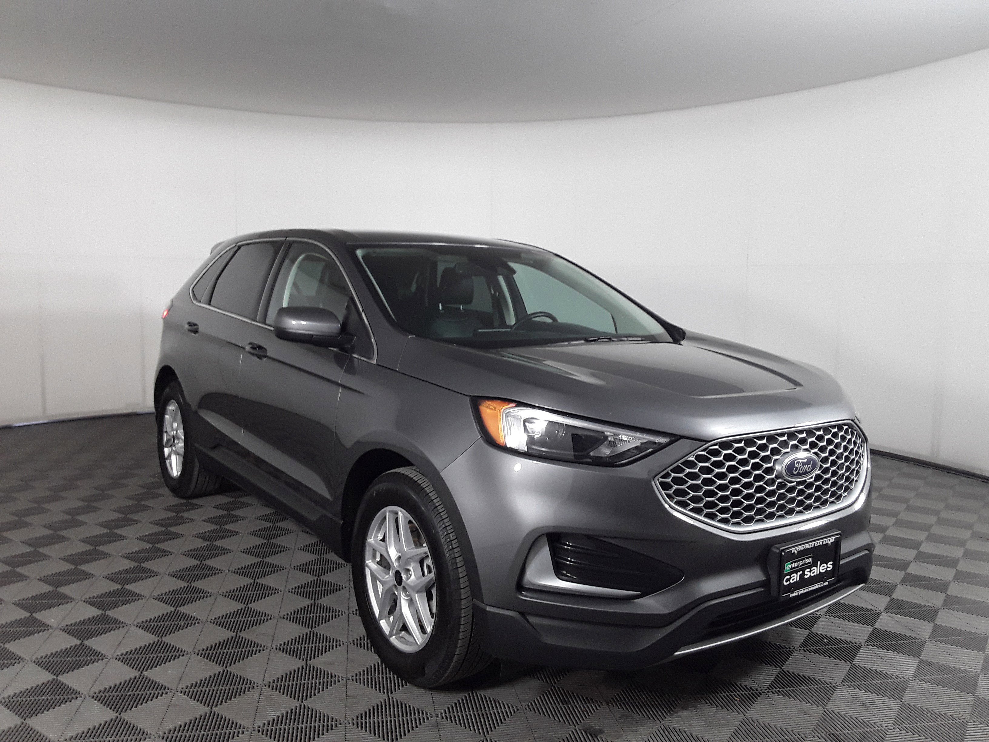 Used 2024 Ford Edge SEL AWD