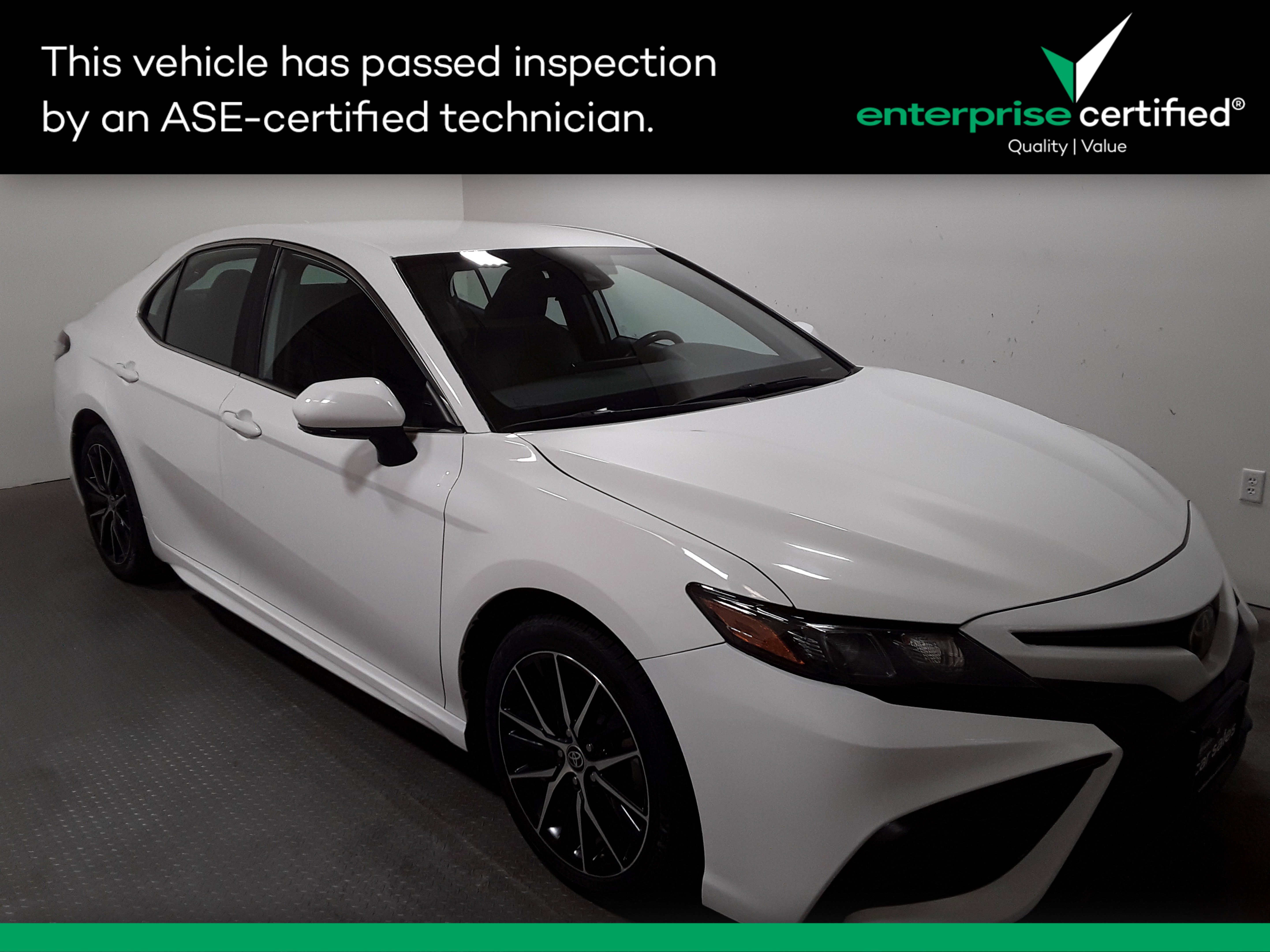 2022 Toyota Camry SE Auto