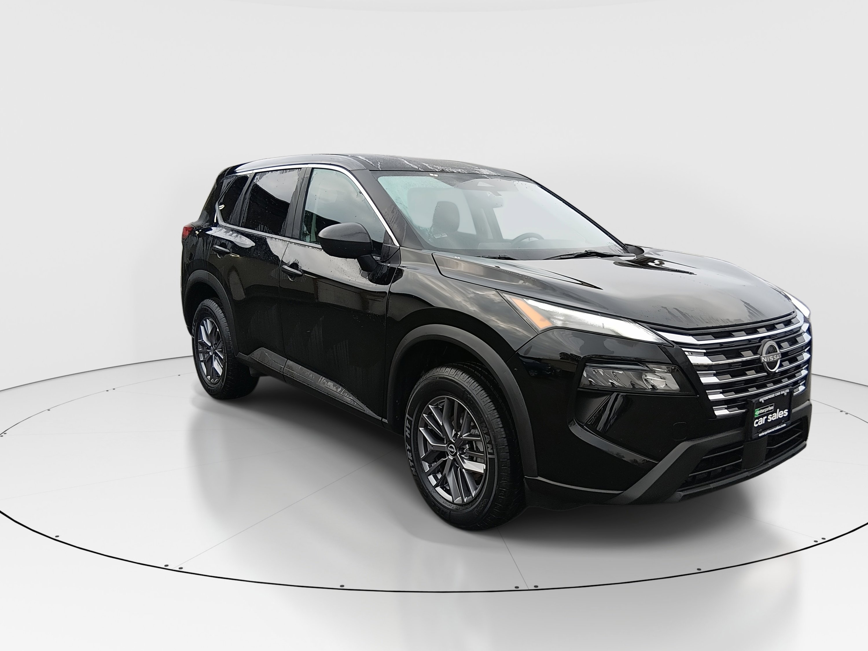 2024 Nissan Rogue S's photo