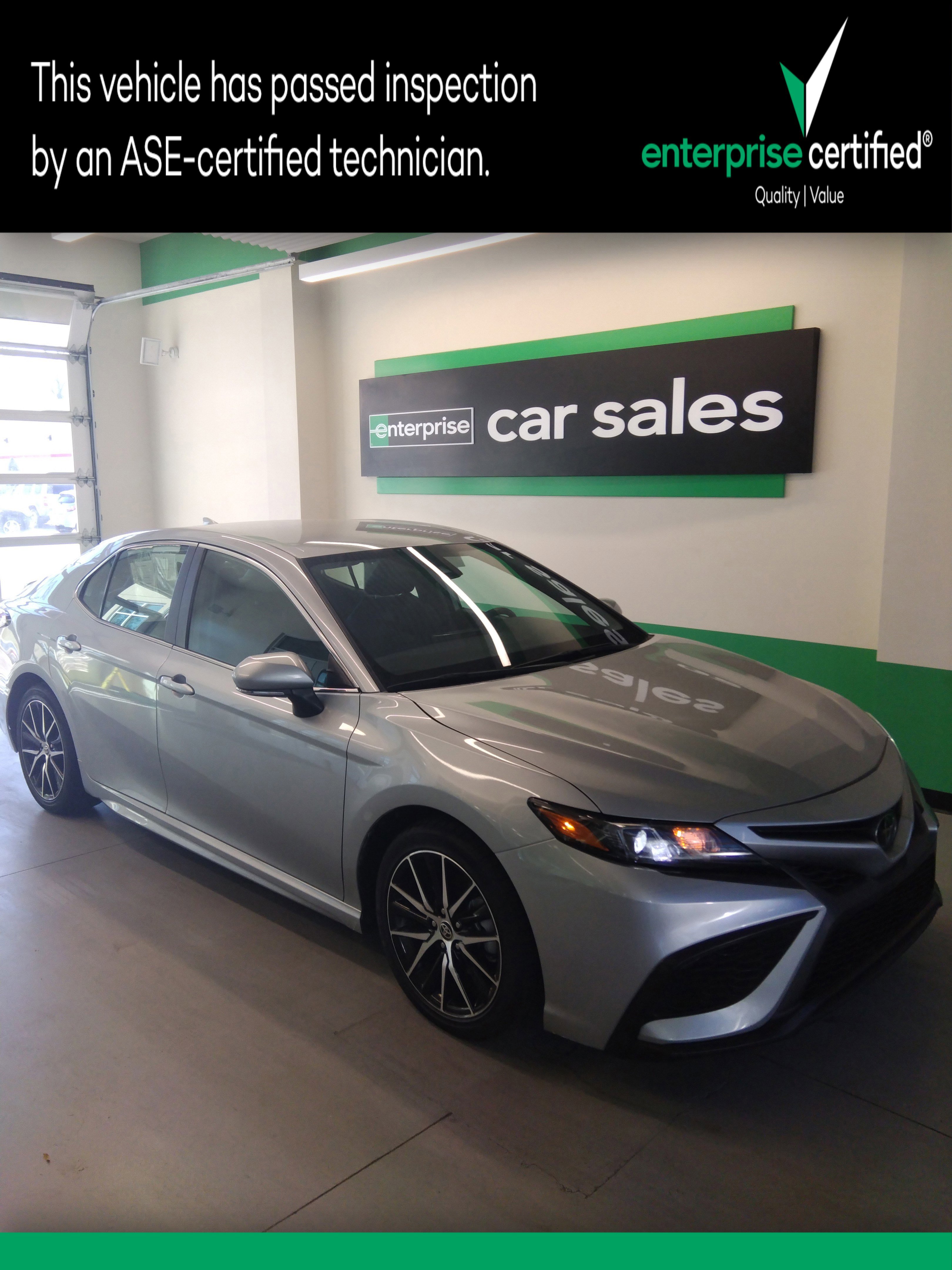 Used 2023 Toyota Camry SE Auto