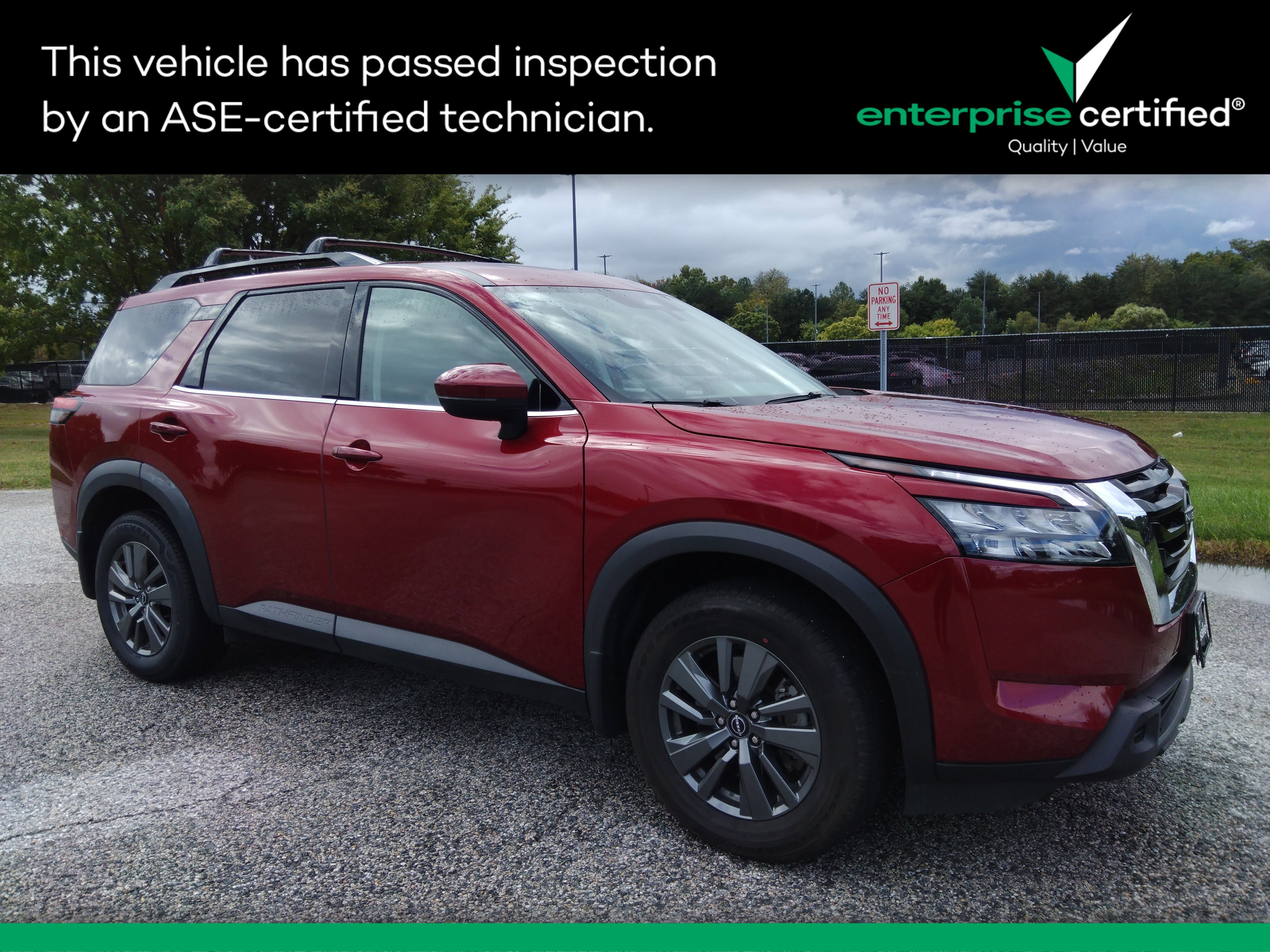 Used 2023 Nissan Pathfinder SV 2WD