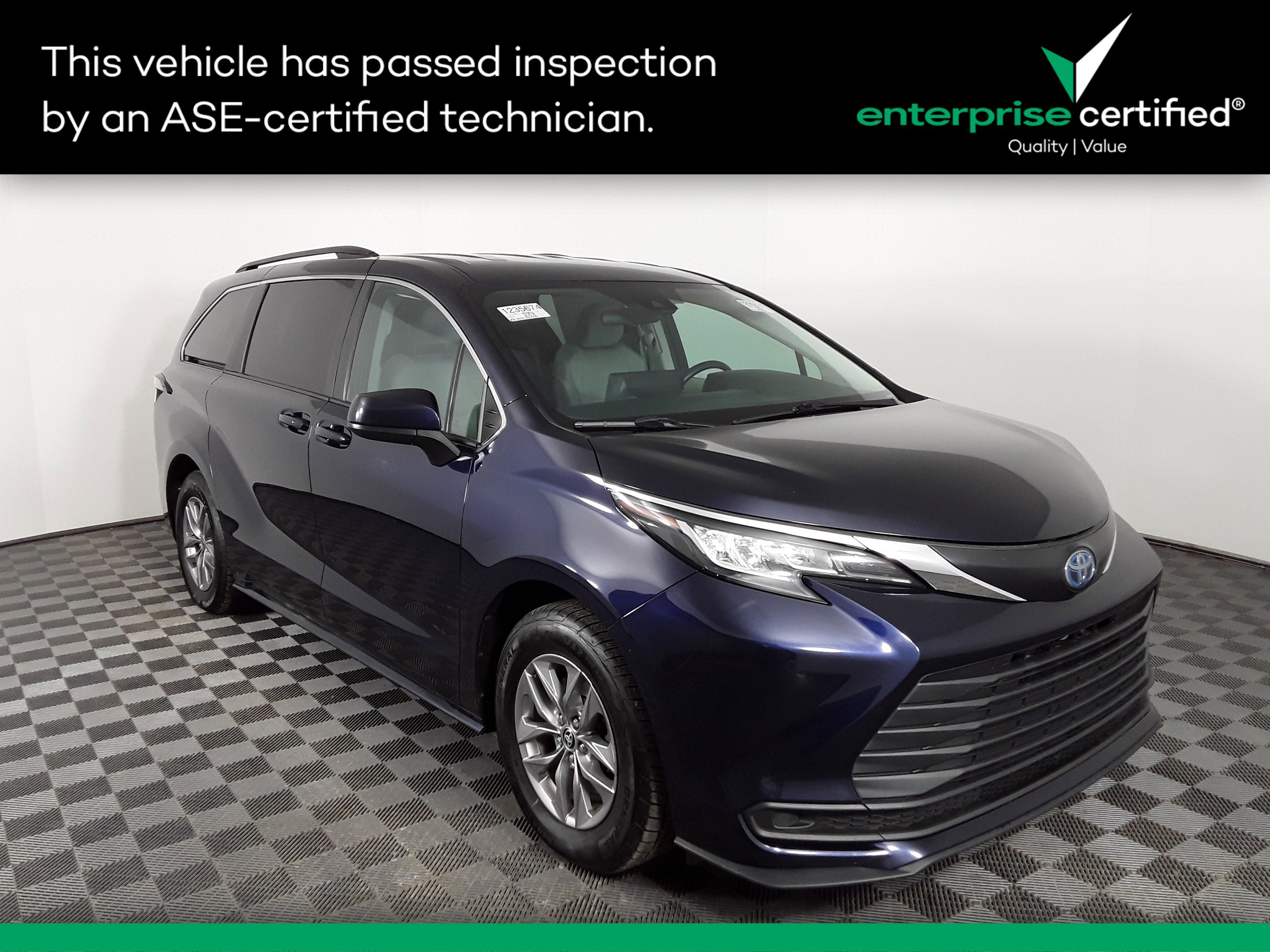 Used 2022 Toyota Sienna LE AWD 8-Passenger
