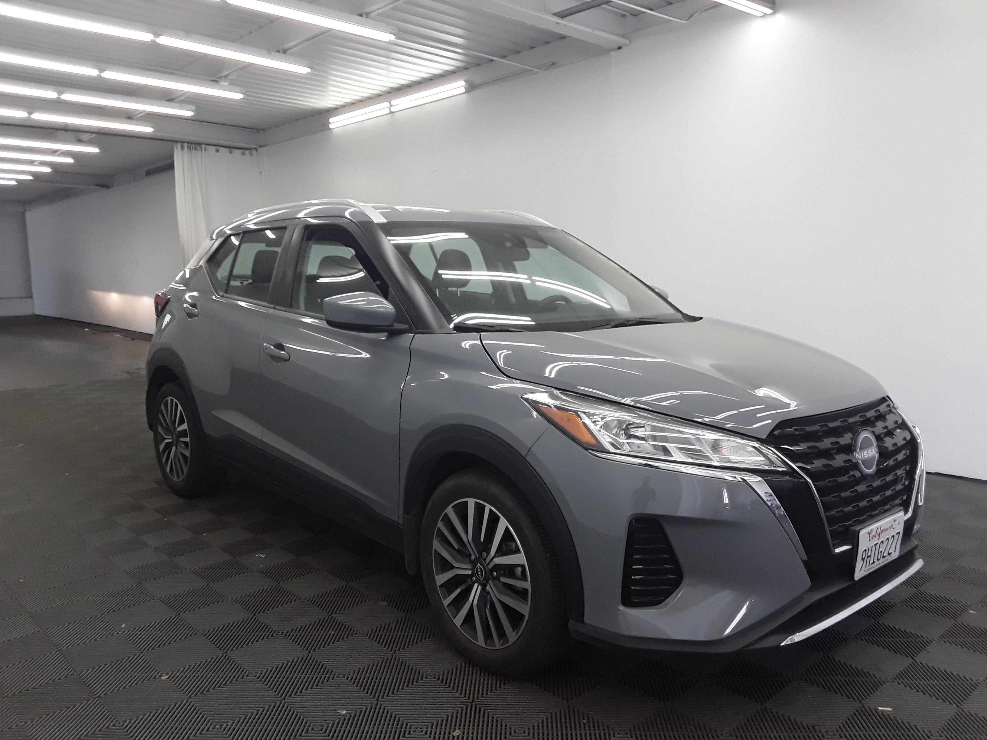 2023 Nissan Kicks SV FWD