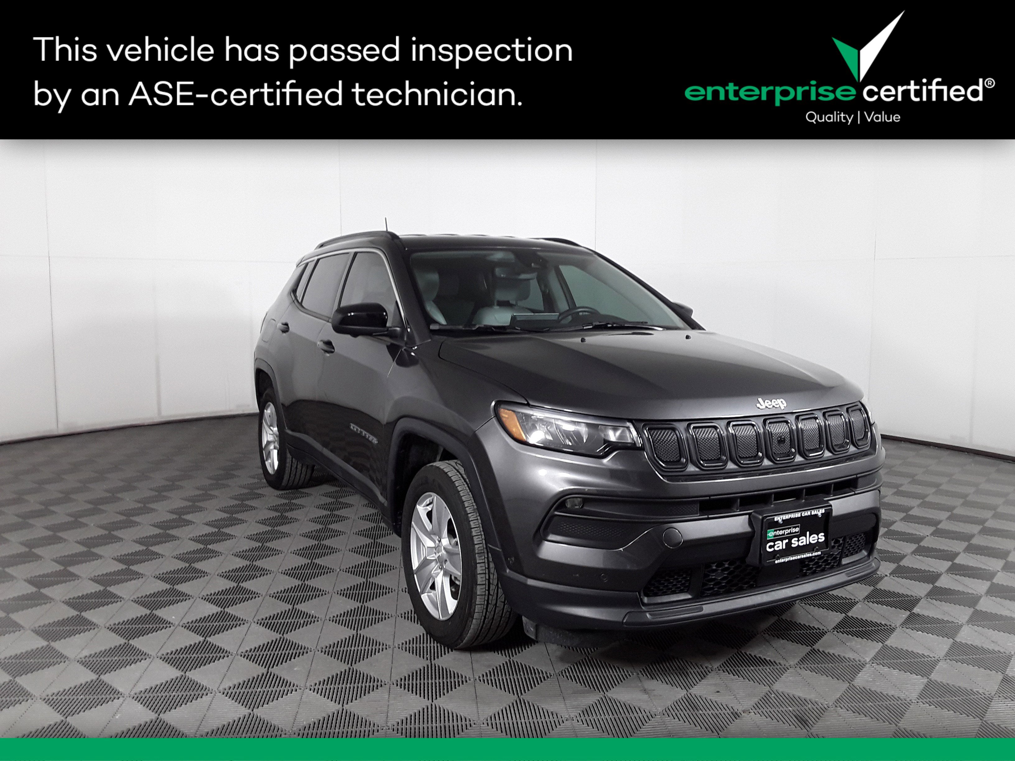 2022 Jeep Compass Latitude's photo