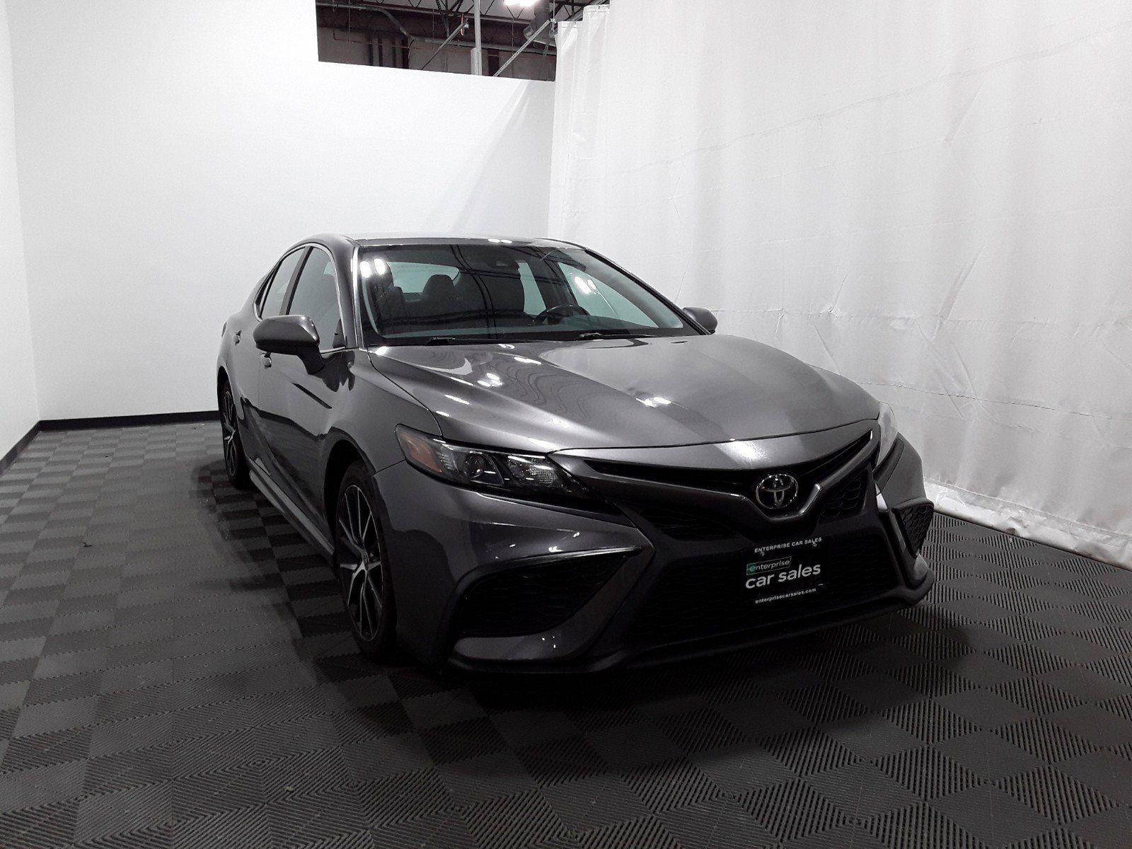 2021 Toyota Camry SE Auto