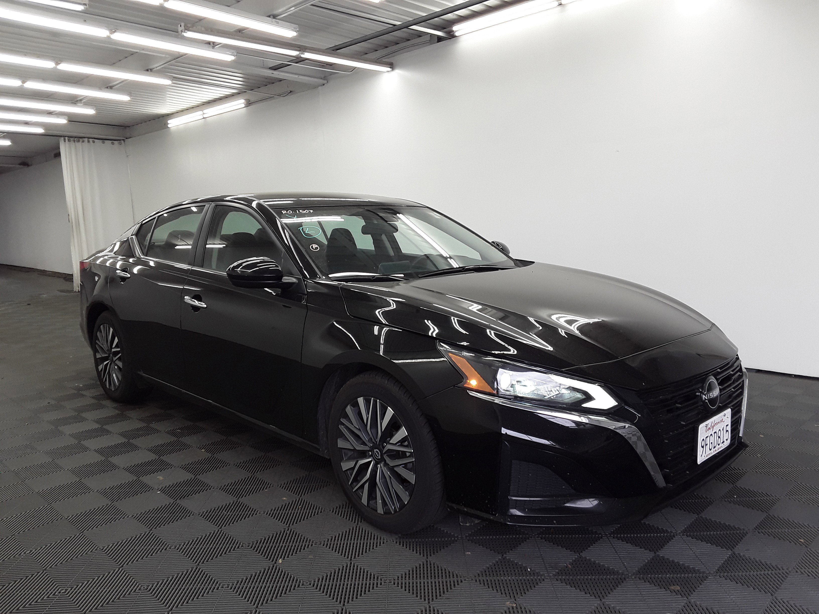 2023 Nissan Altima 2.5 SV Sedan
