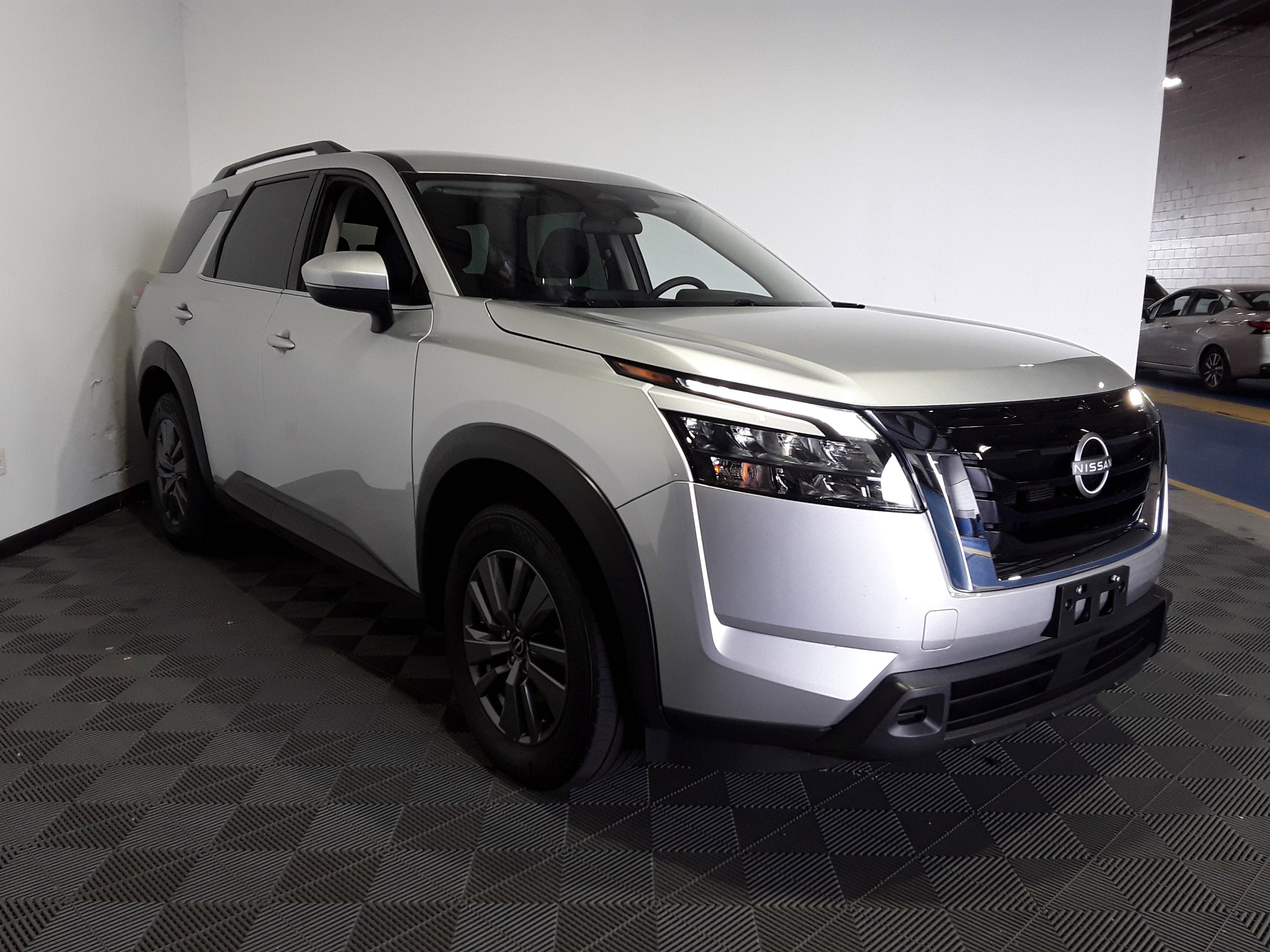 2024 Nissan Pathfinder SV 4WD