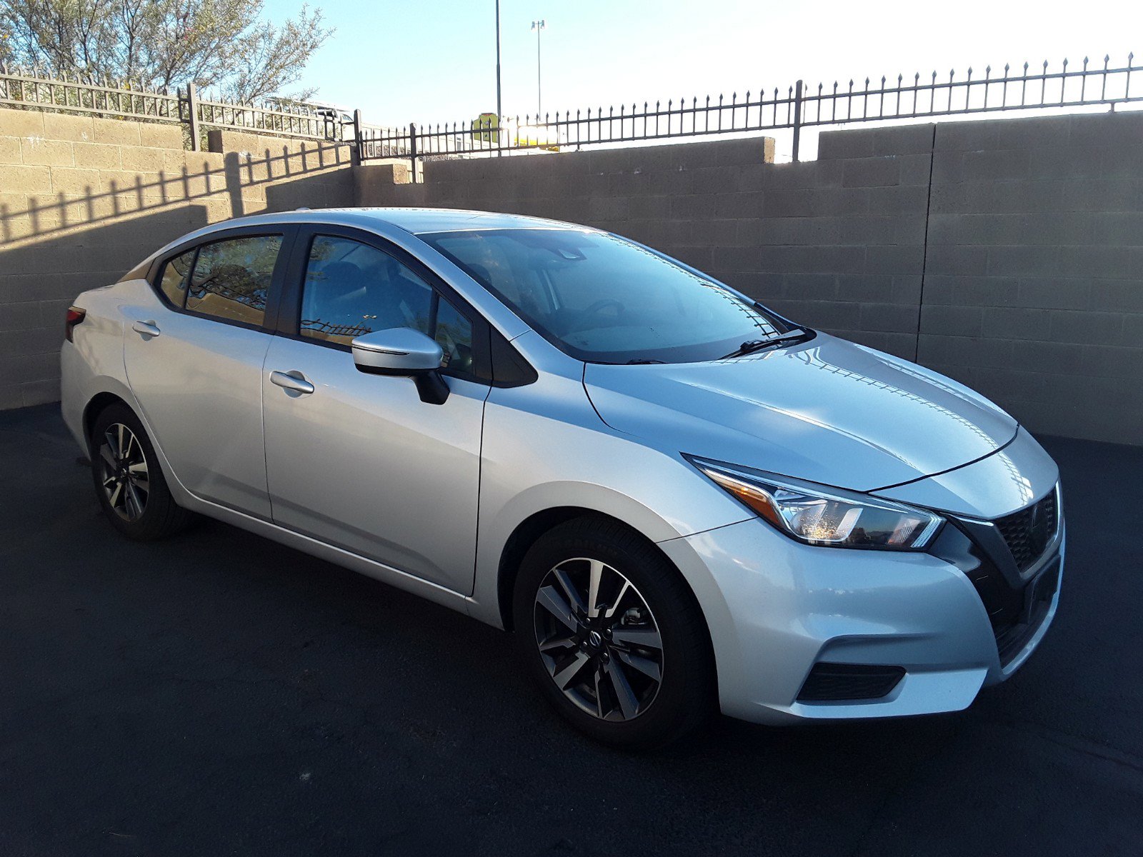 2021 Nissan Versa SV CVT