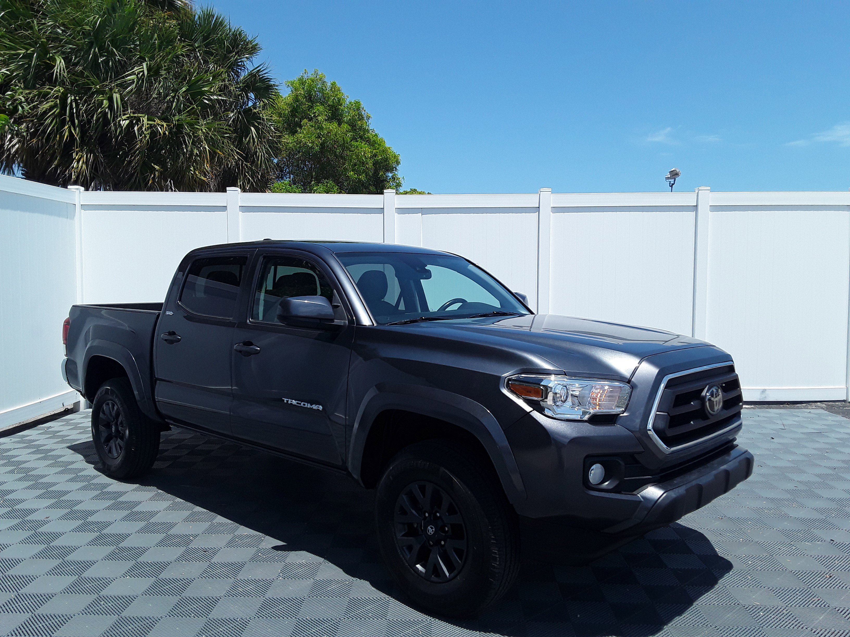 2023 Toyota Tacoma 2WD SR5 Double Cab 5' Bed V6 AT