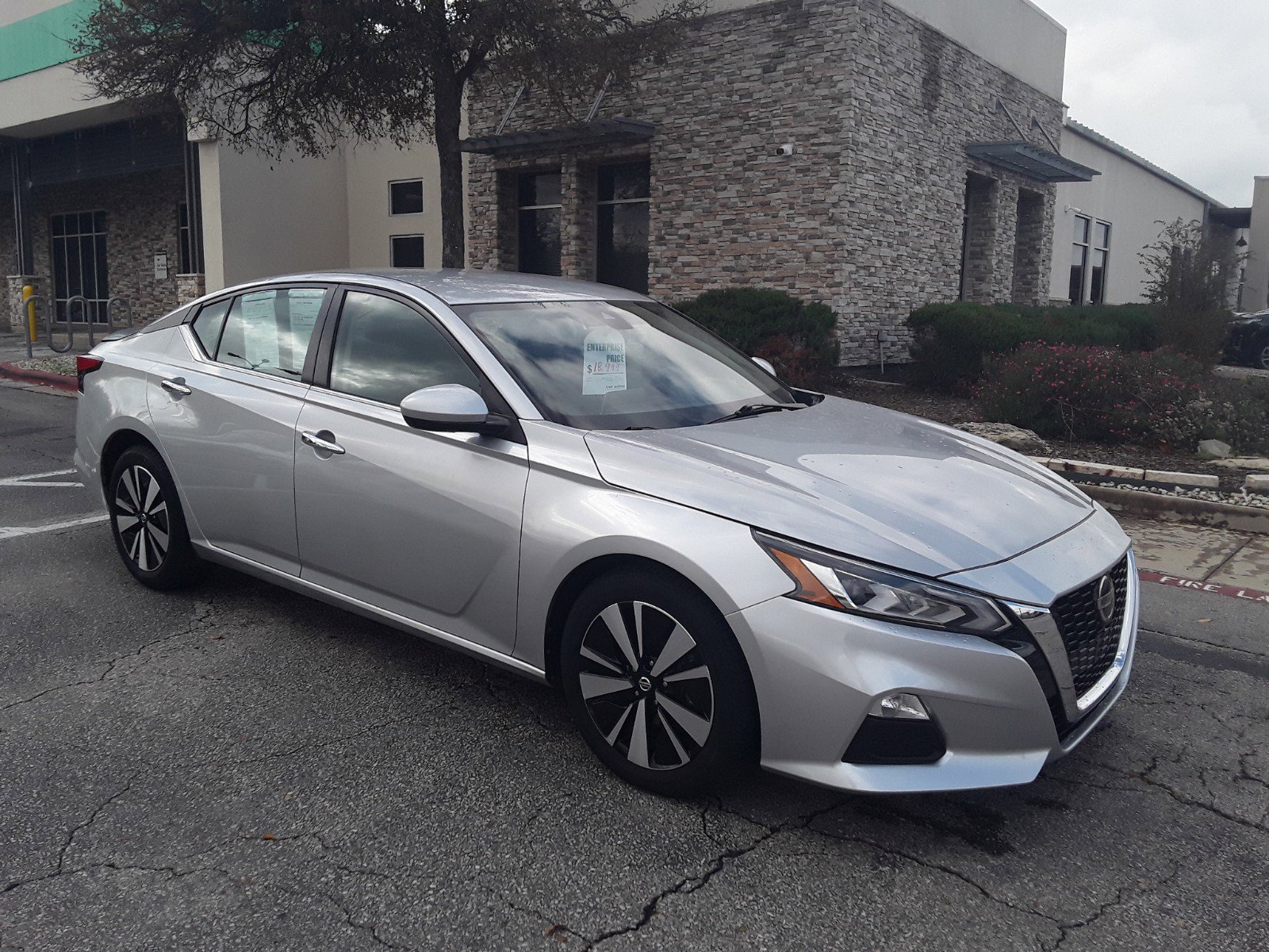 2022 Nissan Altima 2.5 SV Sedan