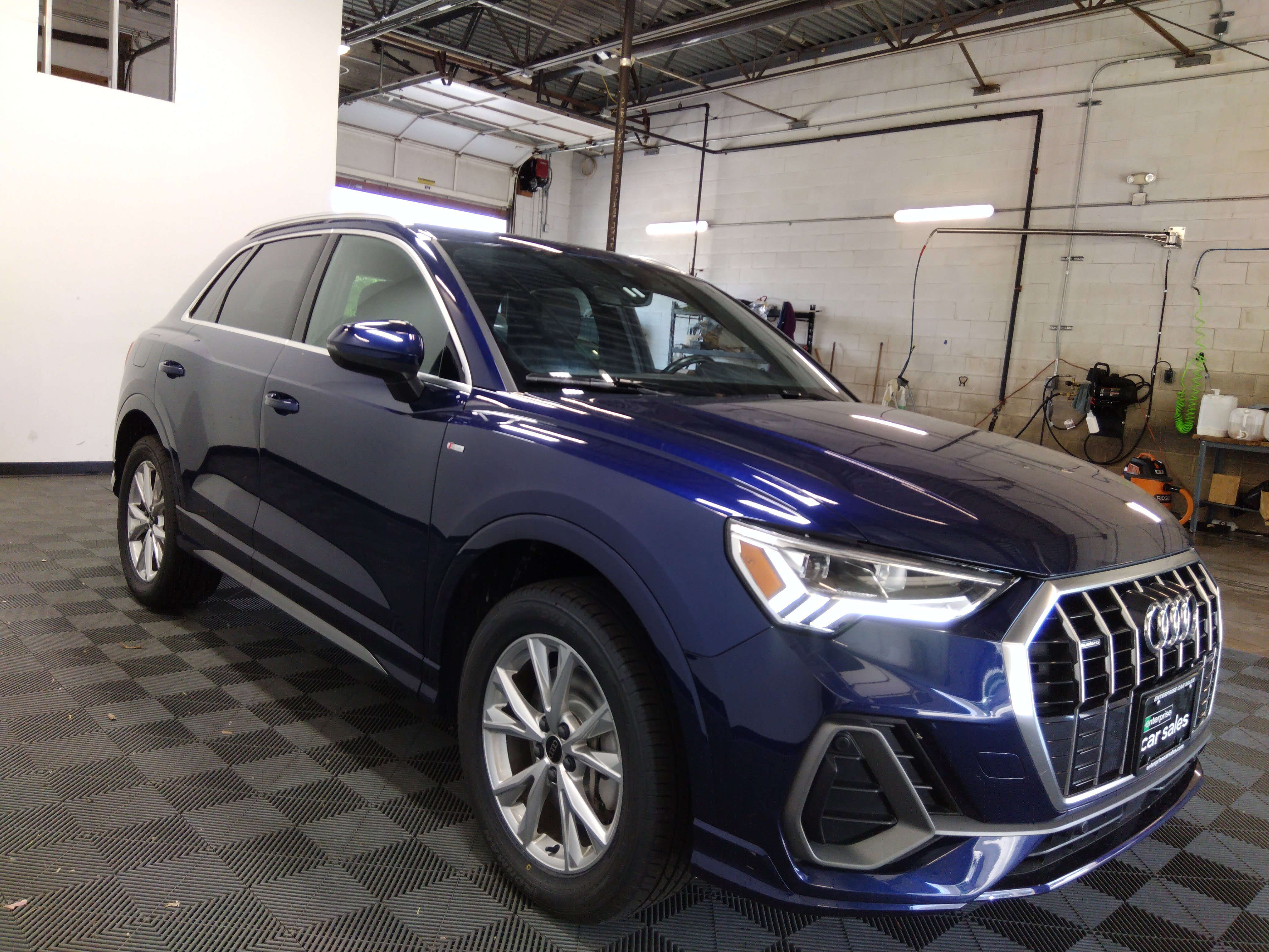 2023 Audi Q3 S line Premium 45 TFSI quattro